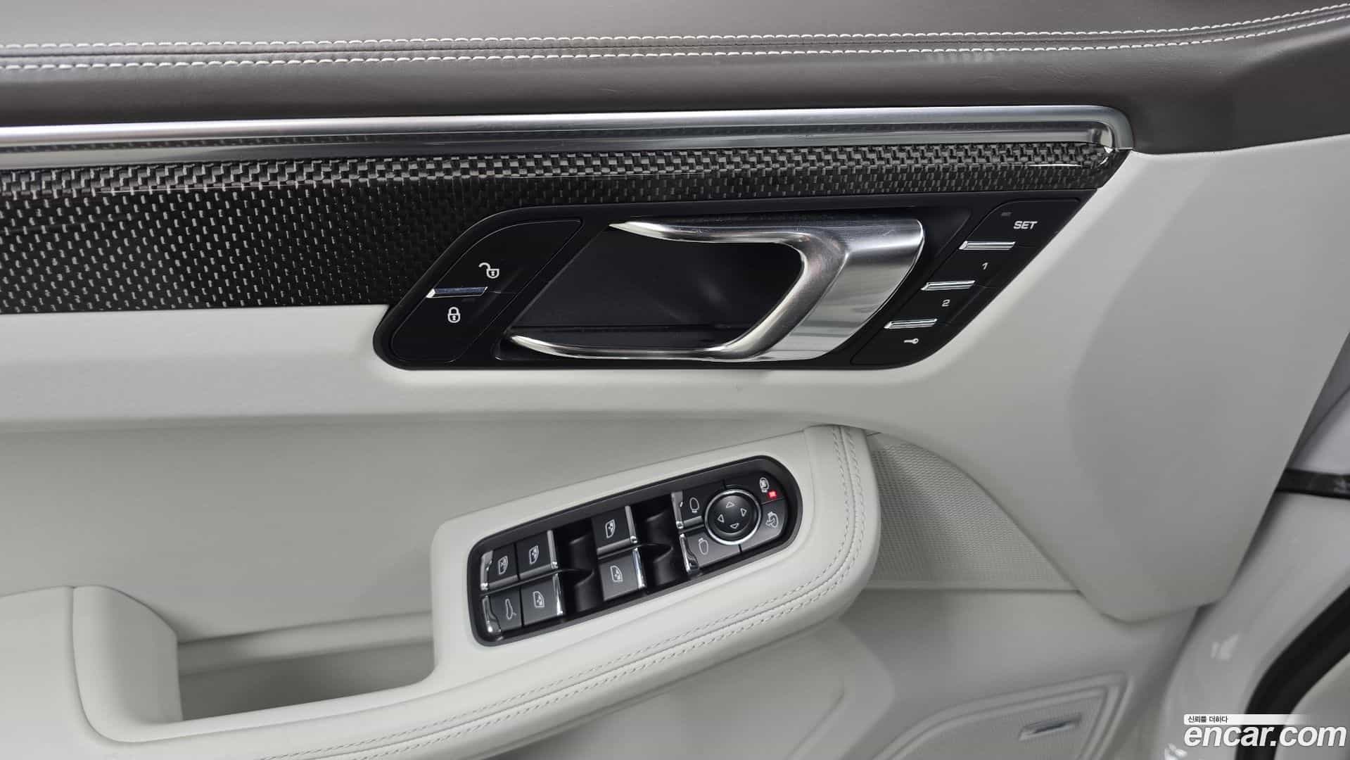 Macan Porsche 2016.1-OPTION-020