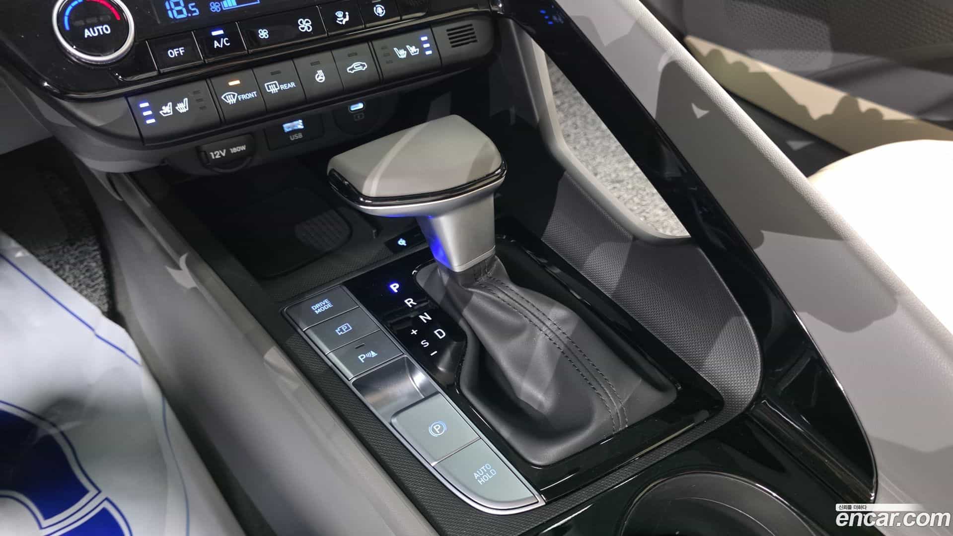 AVANTE Hyundai 2023.10-INNER-009
