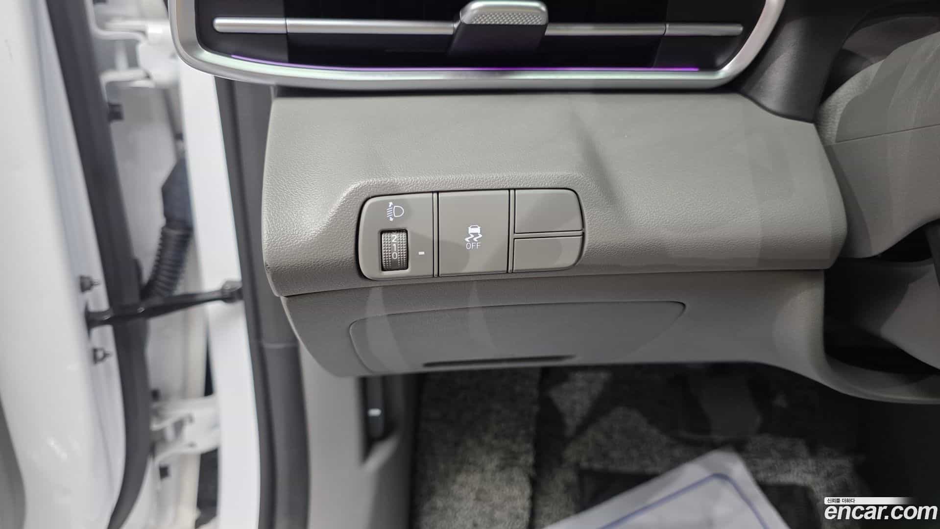 AVANTE Hyundai 2023.10-OPTION-018
