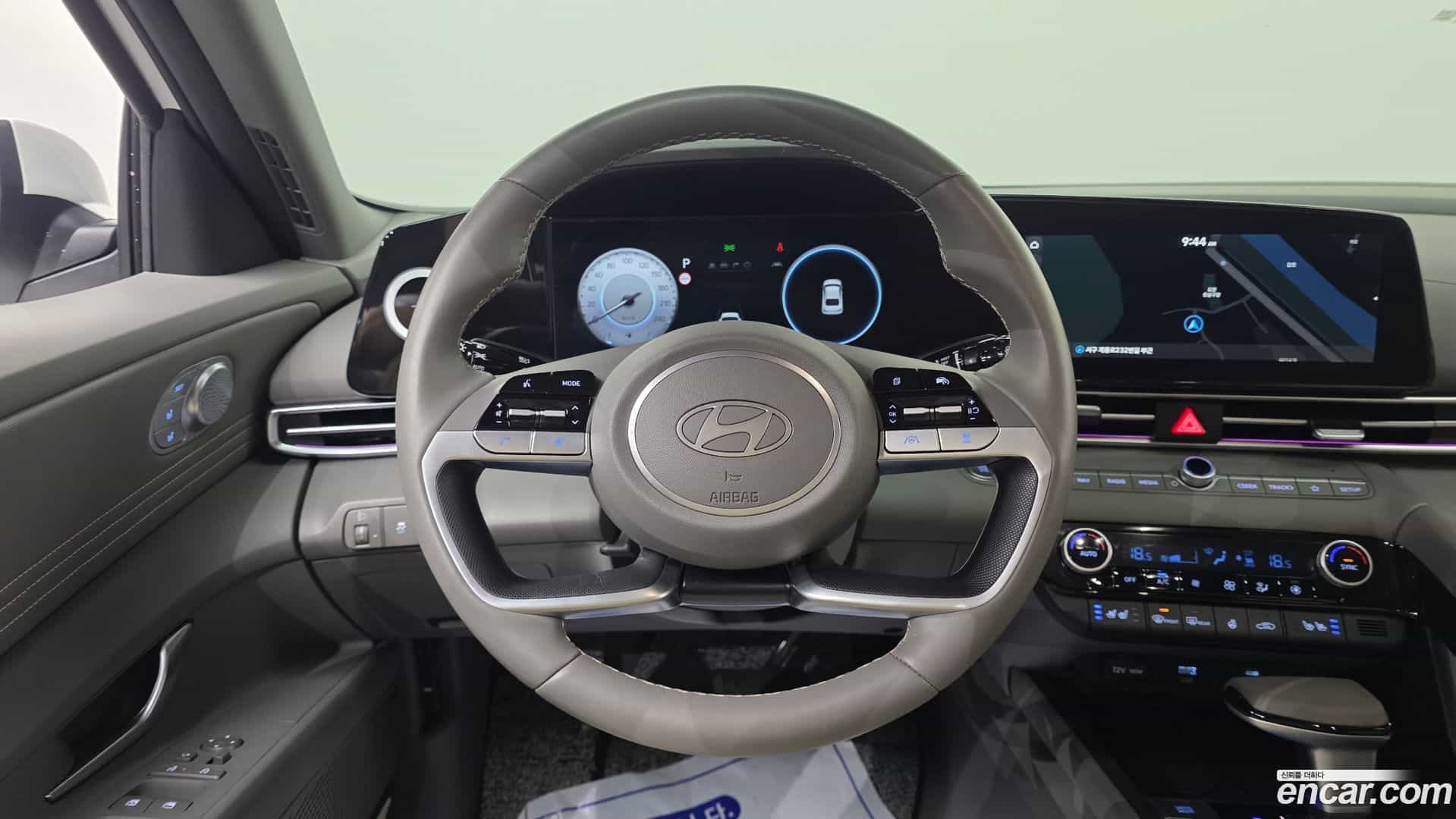 AVANTE Hyundai 2023.10-OPTION-019