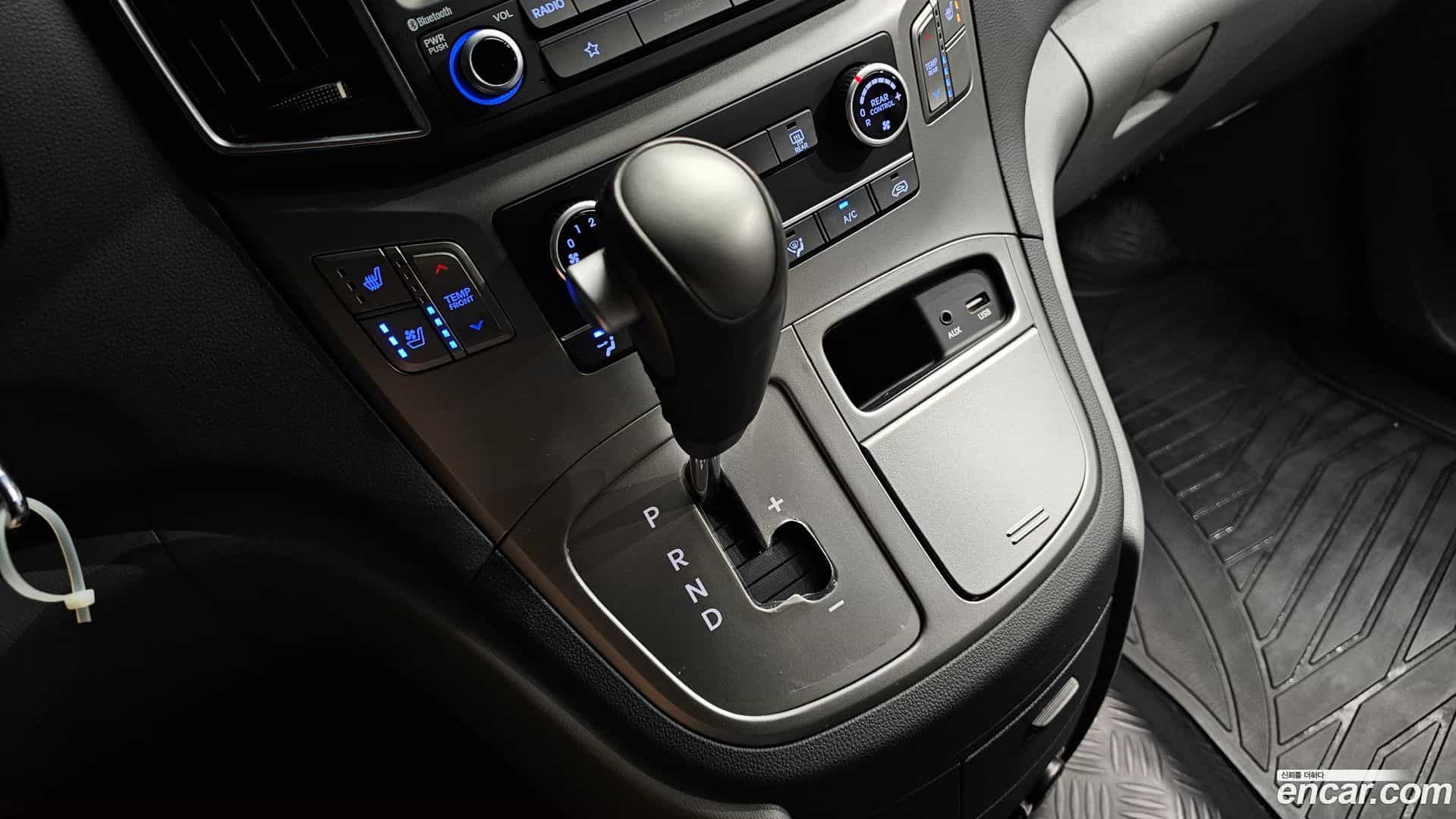 Starex Hyundai 2018.5-INNER-009