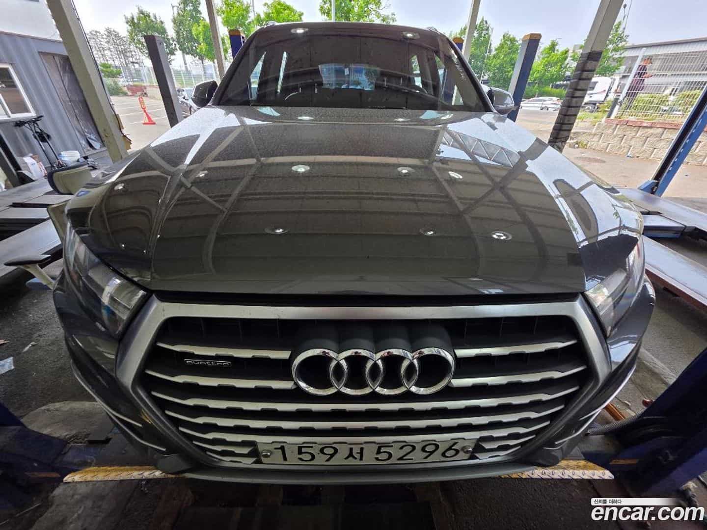 Q7 Audi 2019.10-OUTER-001