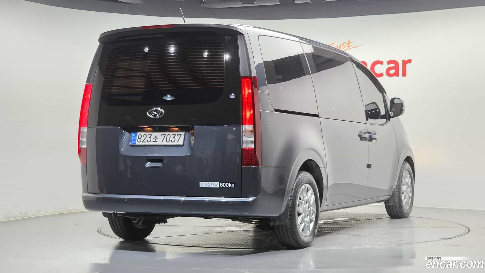 Staria Hyundai 2023.0-OUTER-002