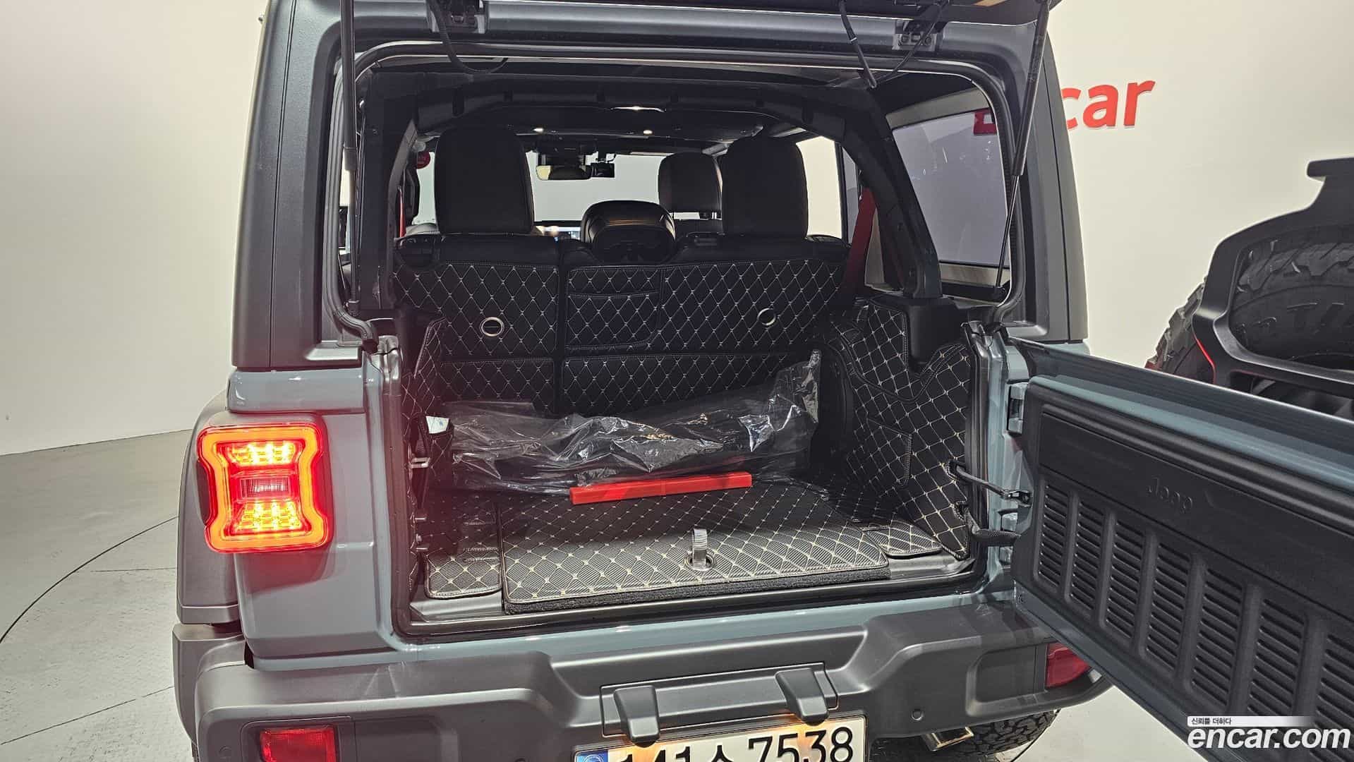 Wrangler Jeep 2024.7-OPTION-023