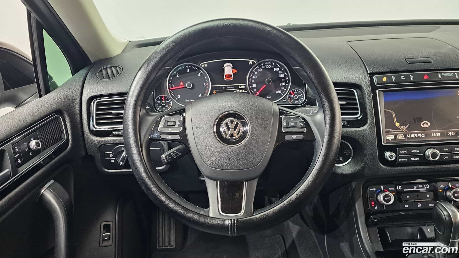 Touareg Volkswagen 2016.8-OPTION-016