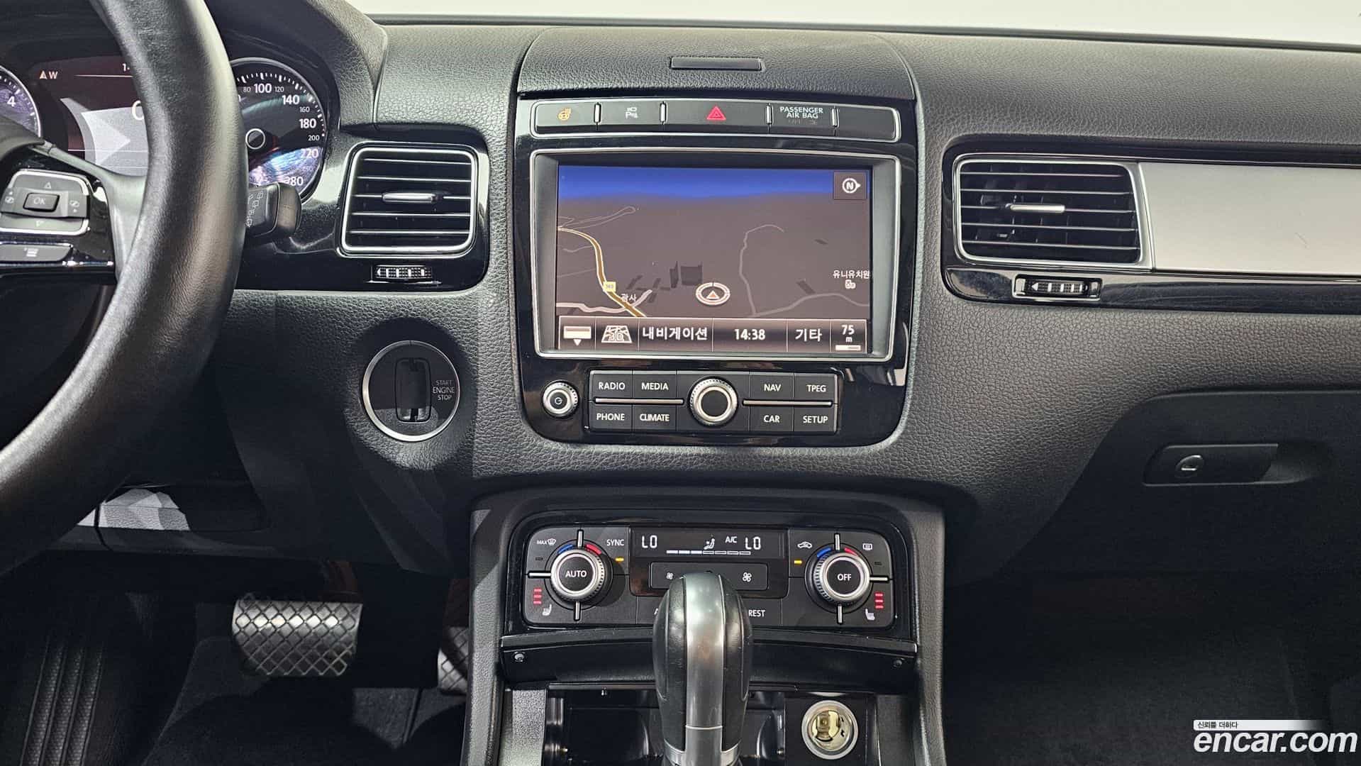 Touareg Volkswagen 2016.8-OPTION-017