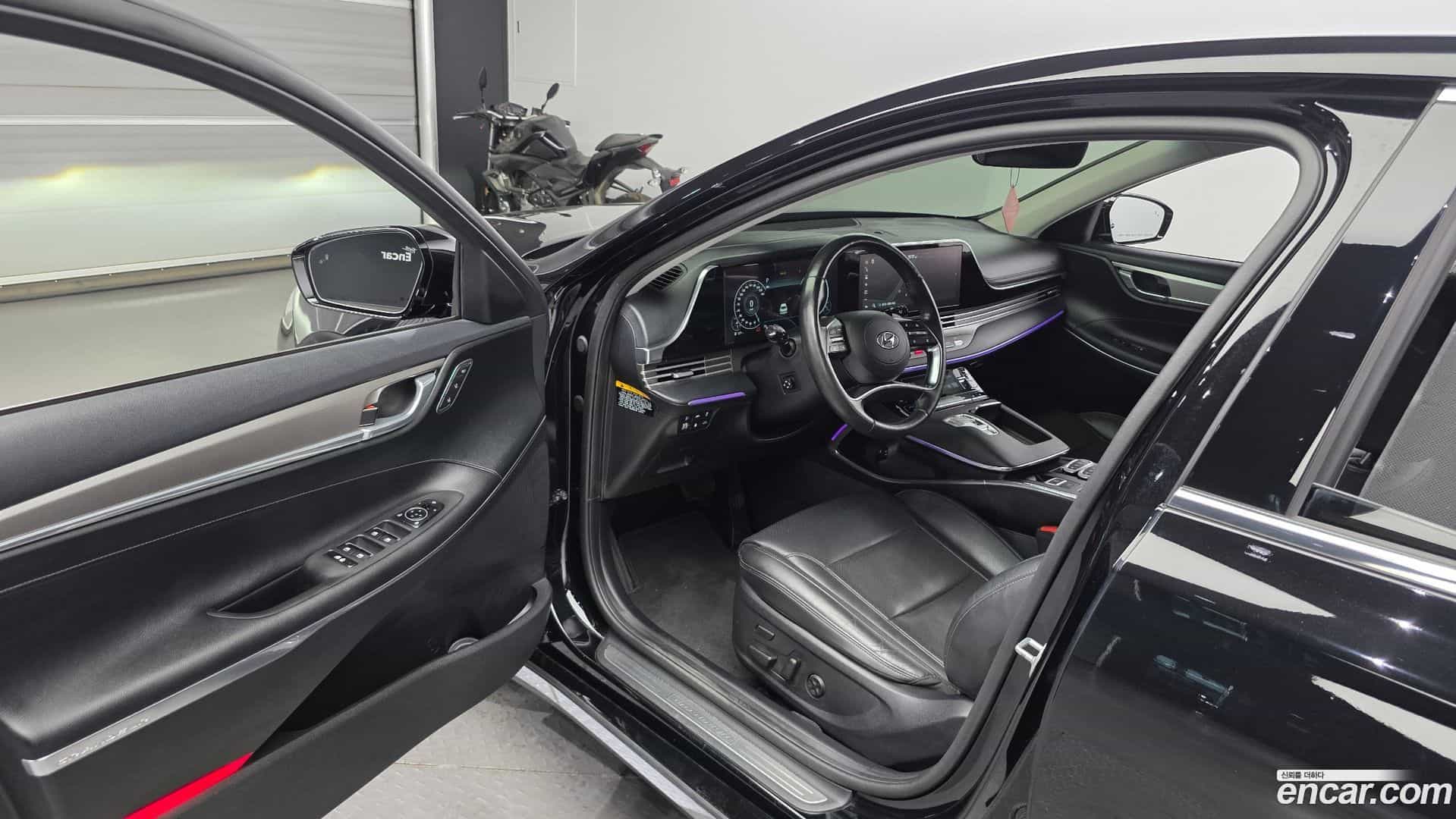 Grandeur Hyundai 2019.11-INNER-010