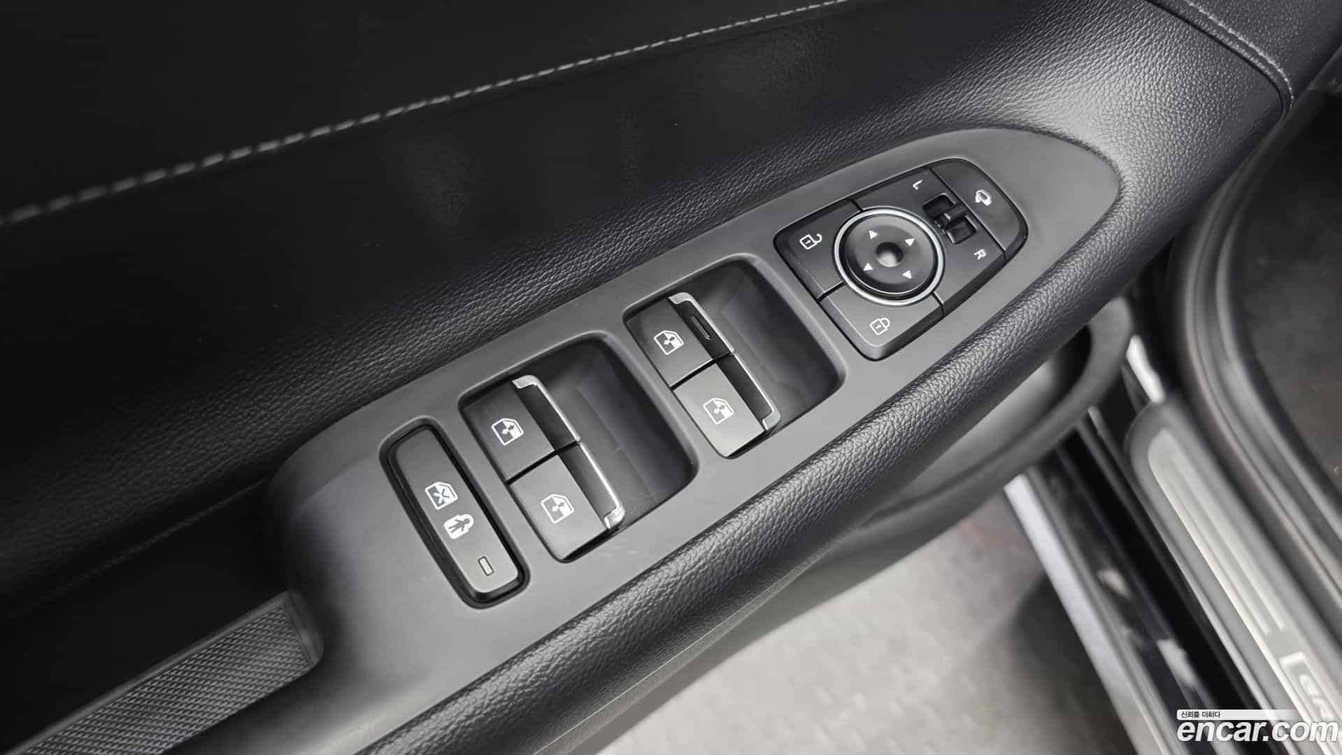 Grandeur Hyundai 2019.11-OPTION-017