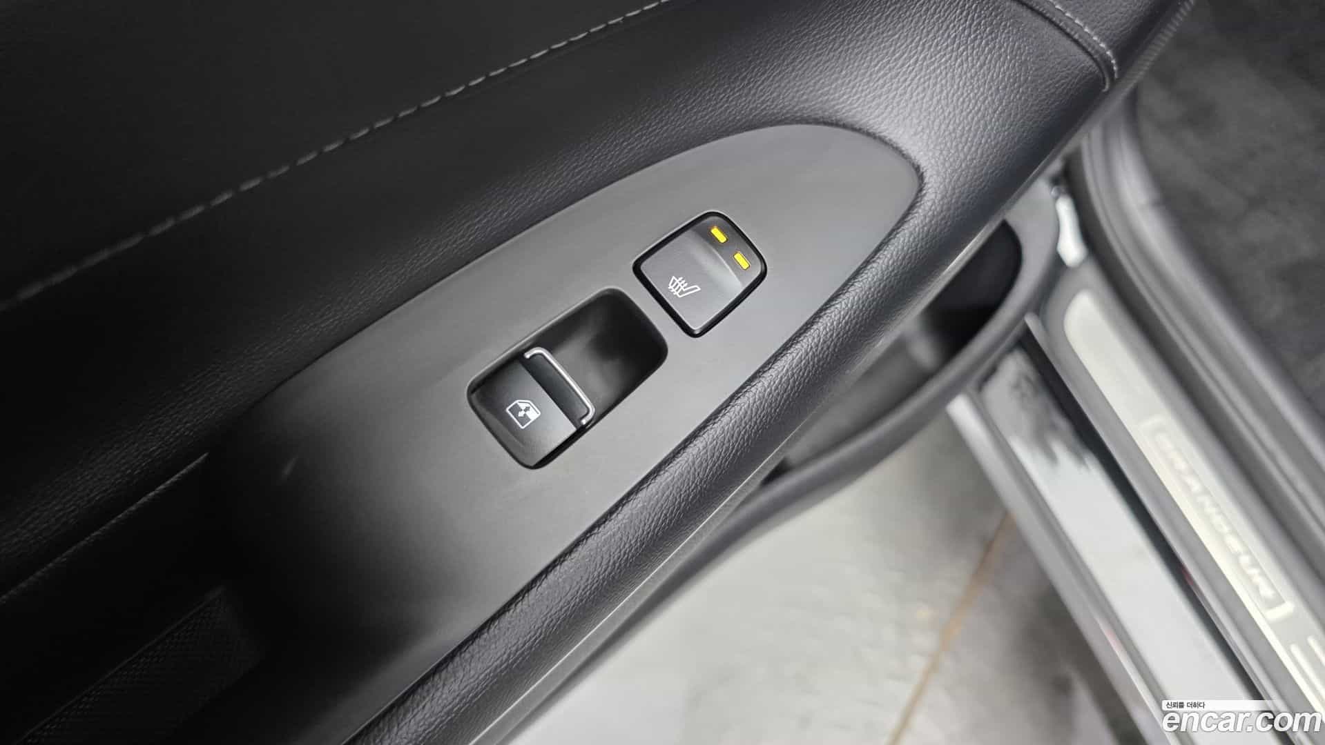 Grandeur Hyundai 2019.11-OPTION-023