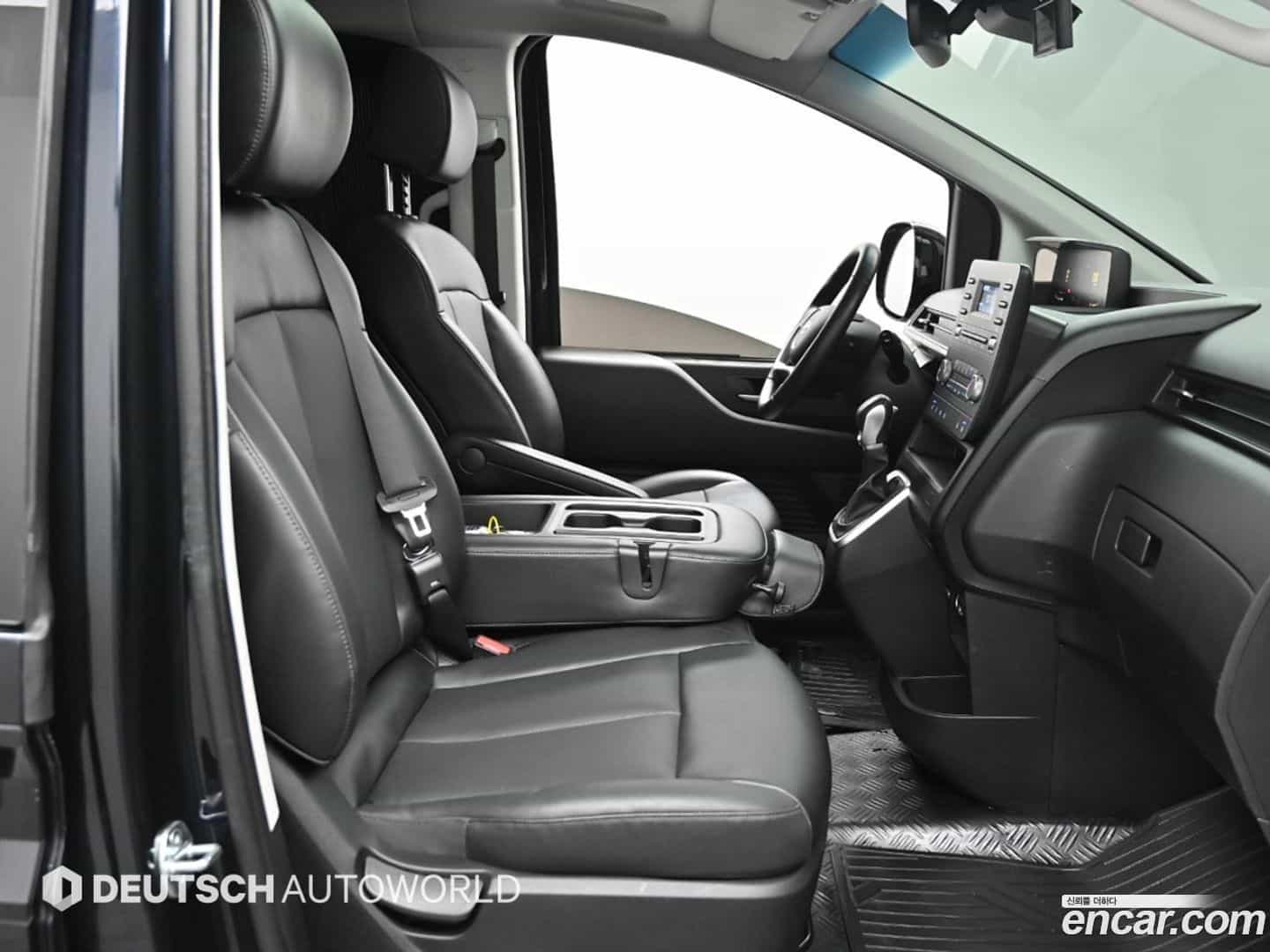 Staria Hyundai 2022.11-INNER-010