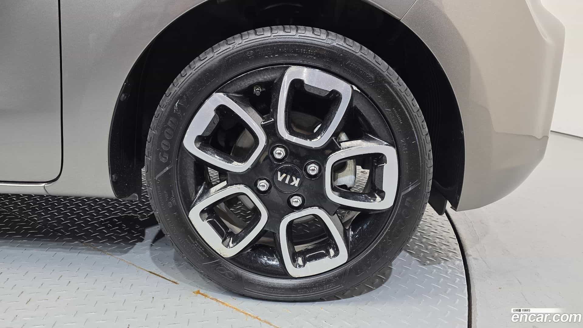 RAY Kia 2018.1-OUTER-005