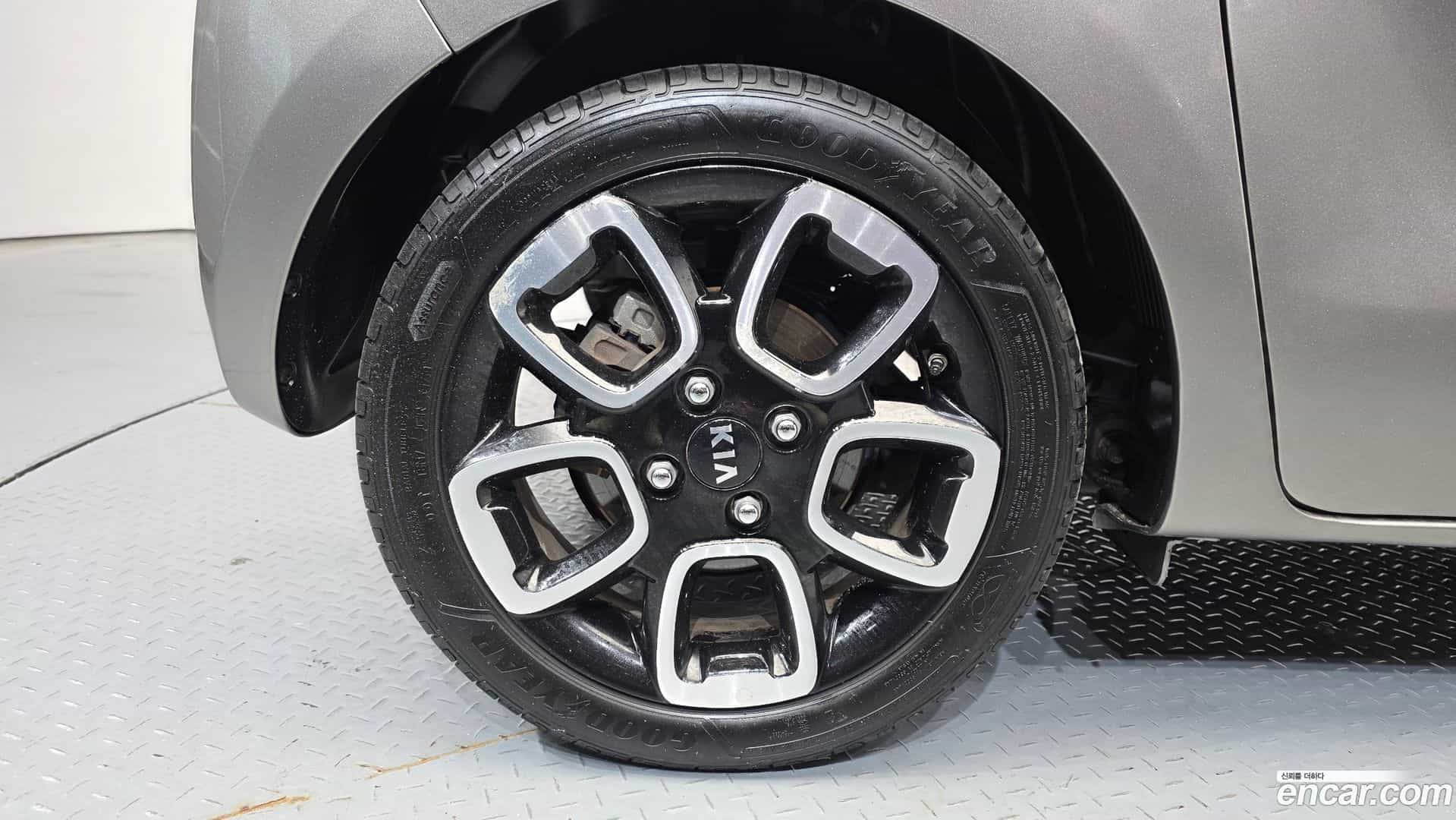 RAY Kia 2018.1-OUTER-031
