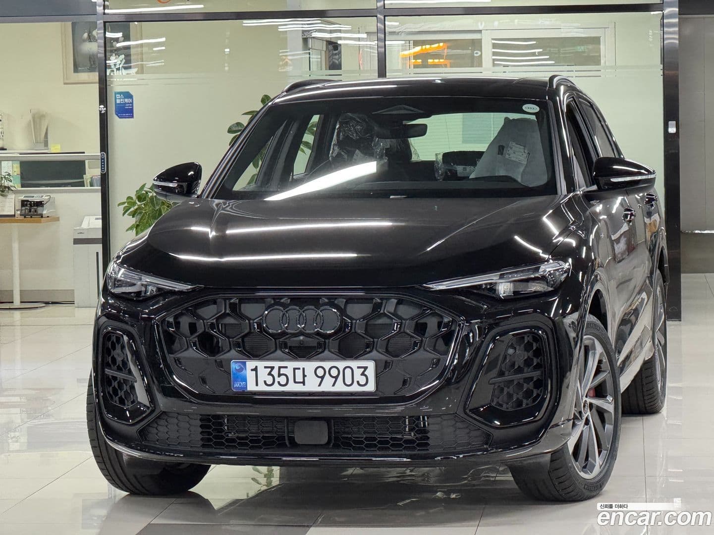 Main__Slider__Photo:Q5 Audi 2025.11-0