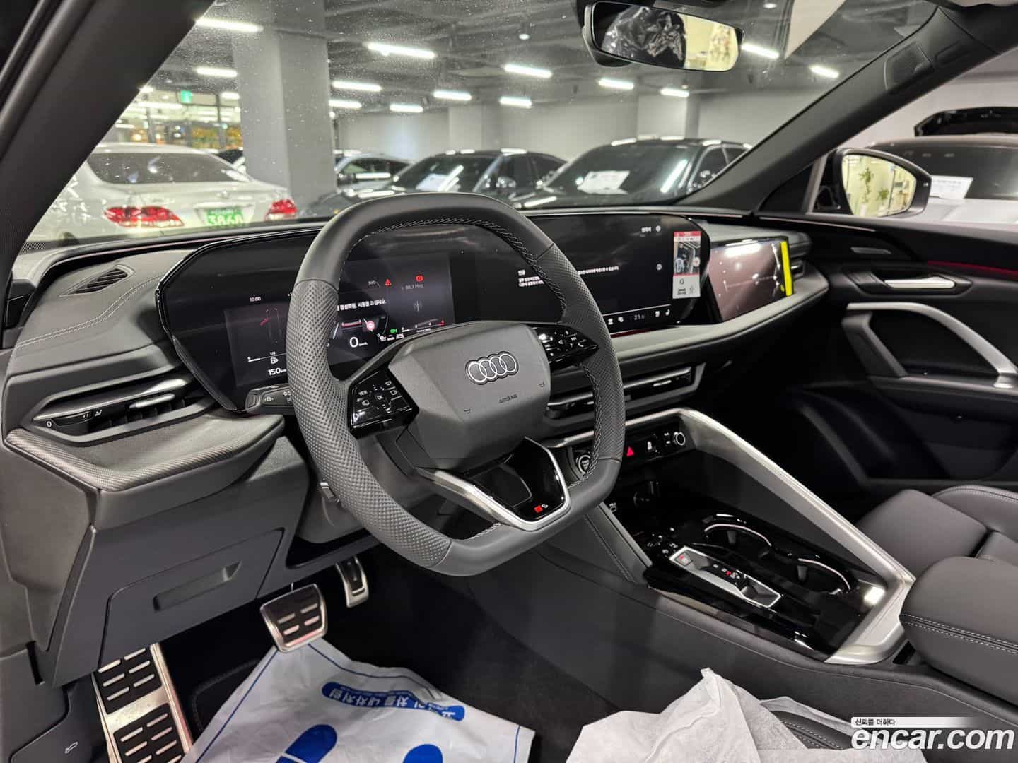 Q5 Audi 2025.11-INNER-010