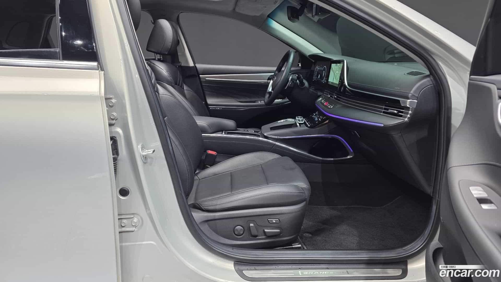 Grandeur Hyundai 2021.5-OPTION-015
