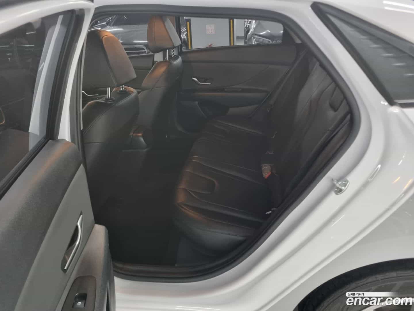 AVANTE Hyundai 2020.4-INNER-010