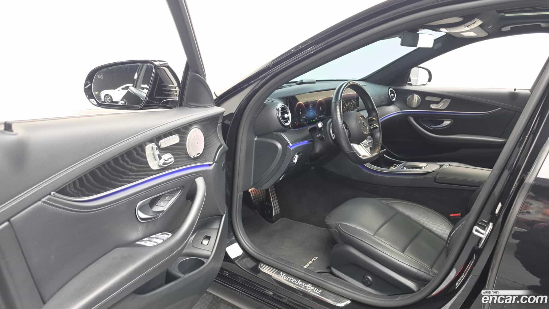 E-Class Mercedes-Benz 2022.7-INNER-010