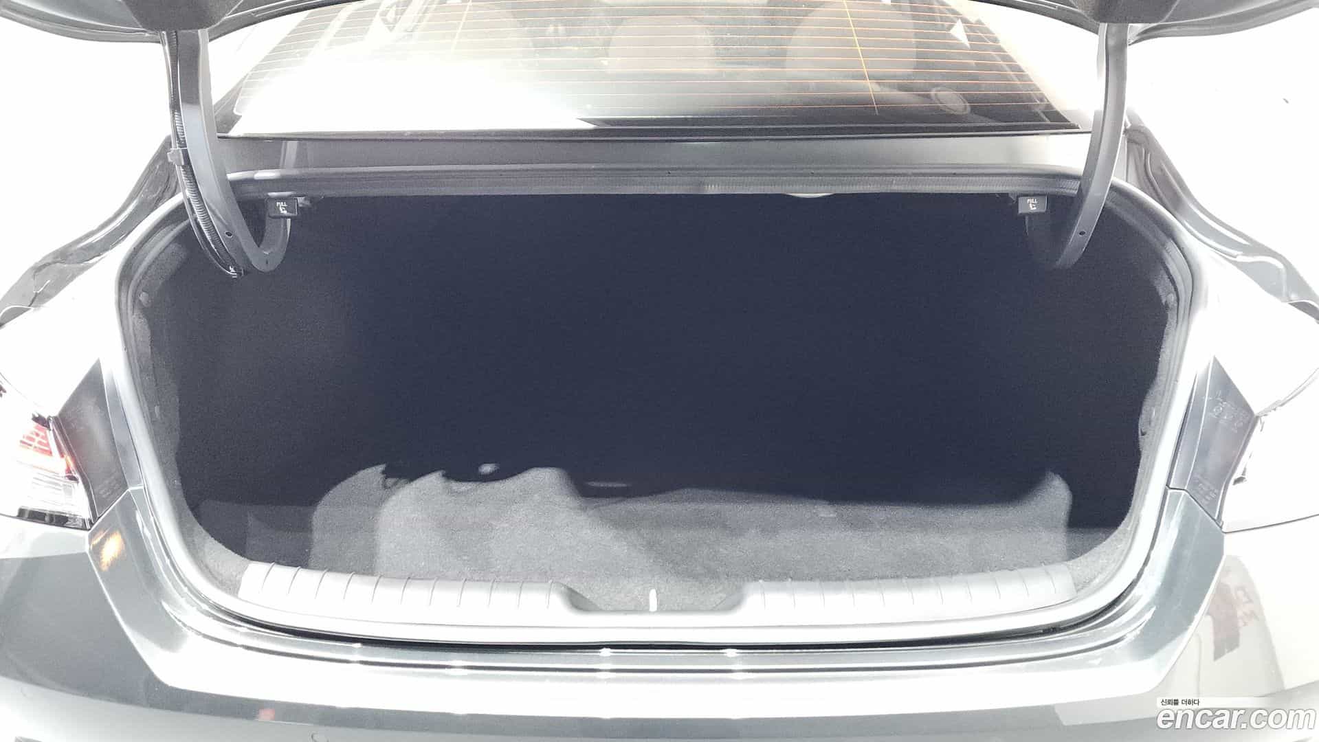 AVANTE Hyundai 2021.9-OPTION-024