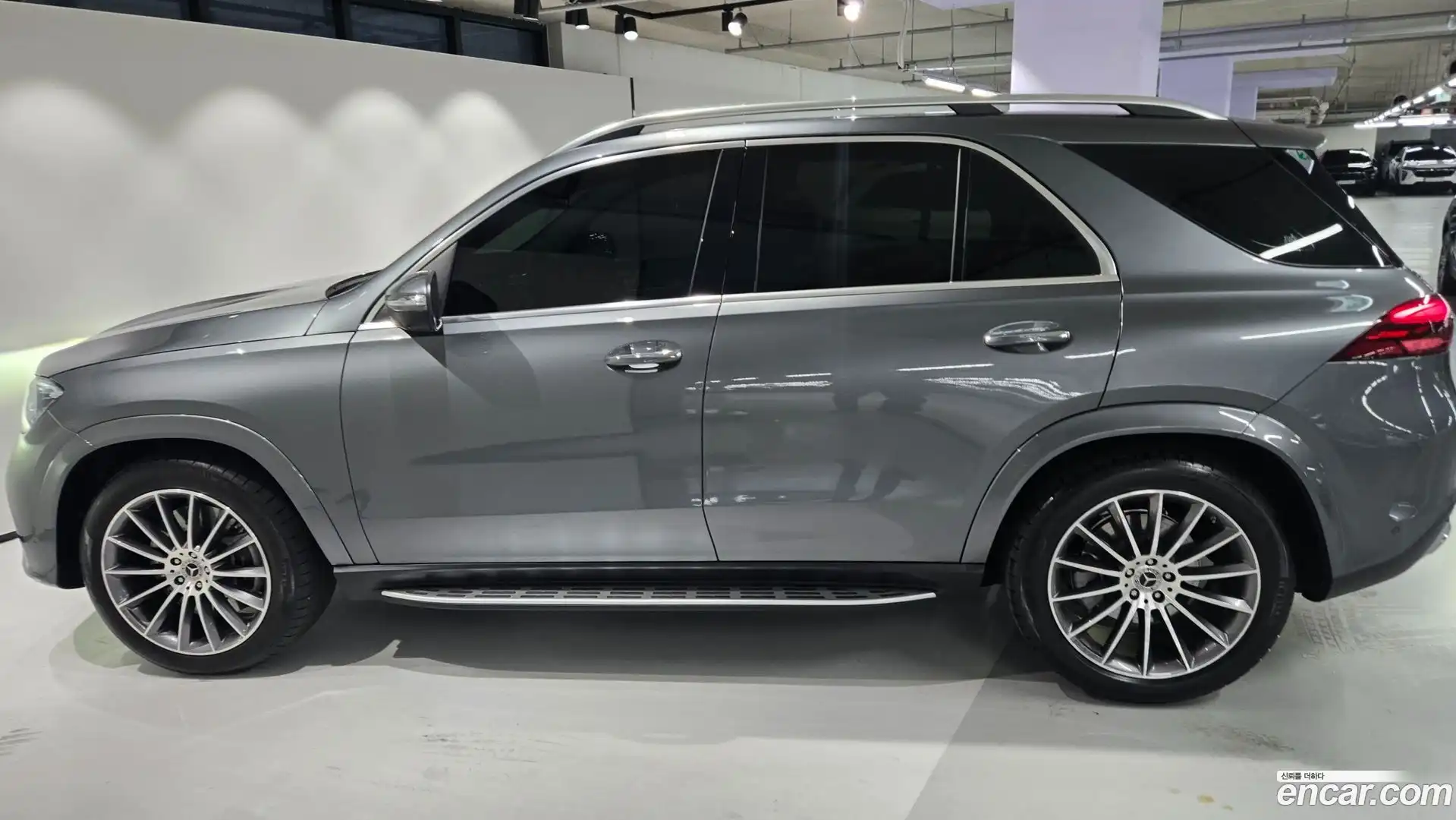 GLE-Class Mercedes-Benz 2025.5-INNER-008