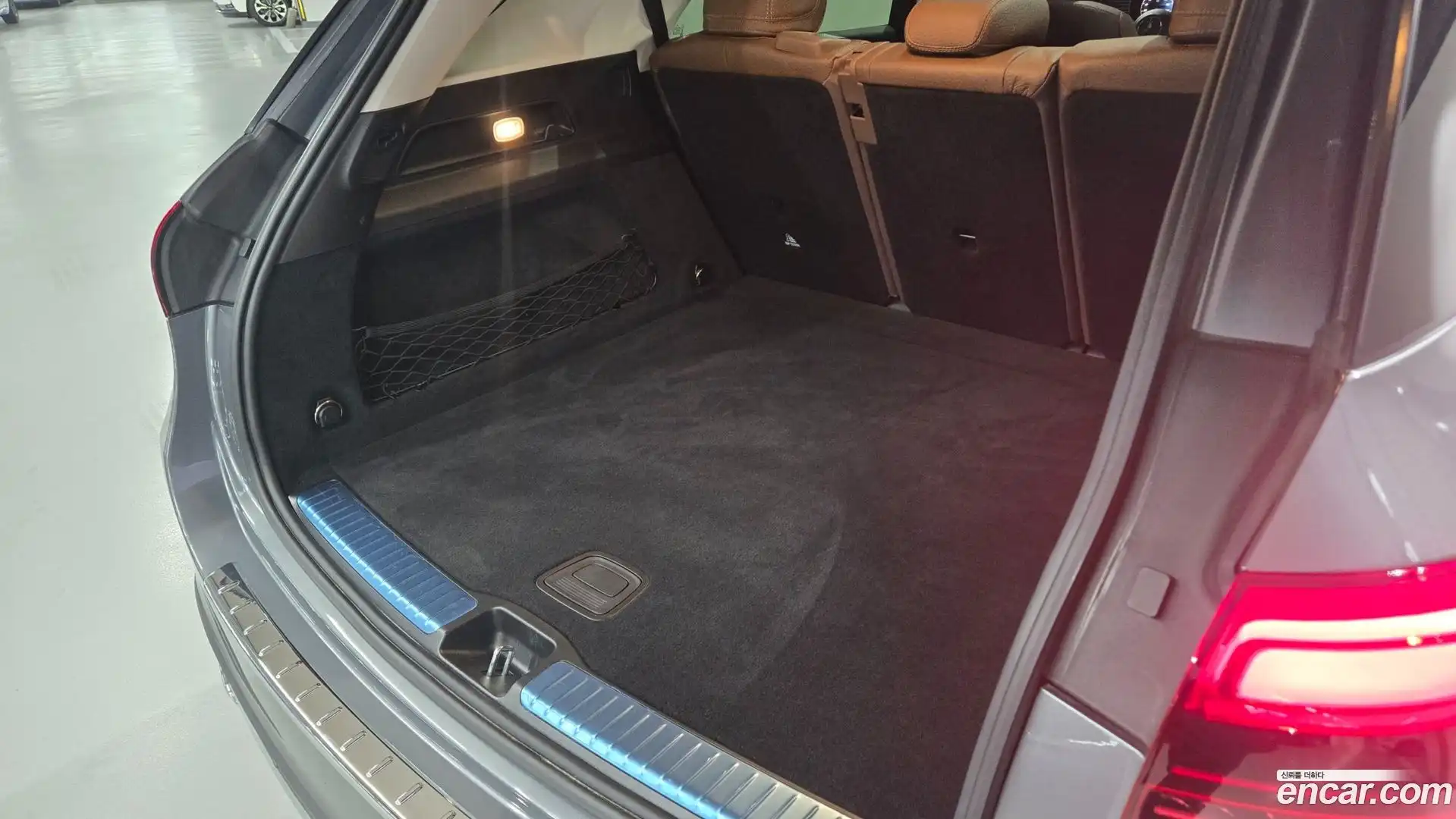 GLE-Class Mercedes-Benz 2025.5-INNER-010