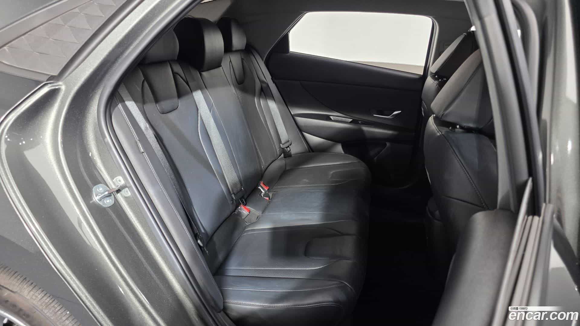 AVANTE Hyundai 2023.4-OPTION-015