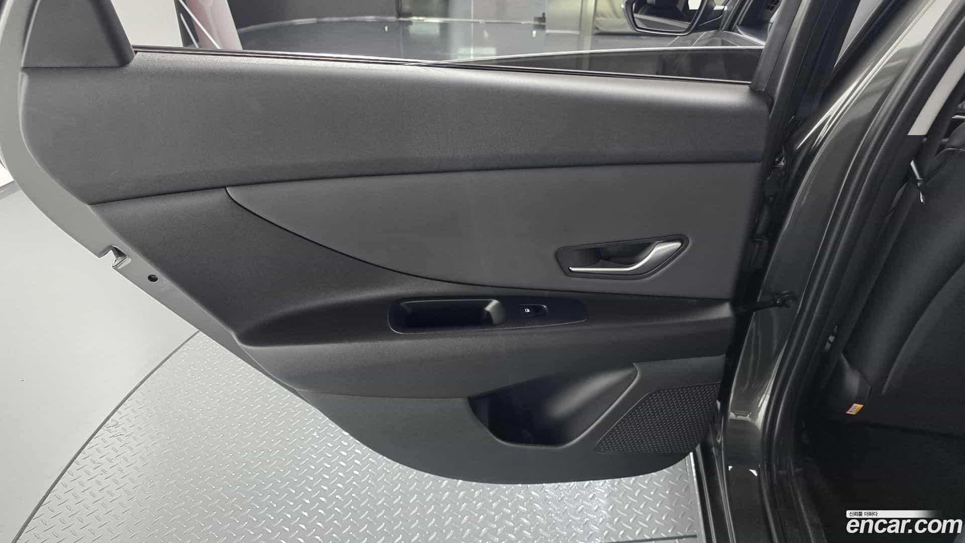 AVANTE Hyundai 2023.4-INNER-035