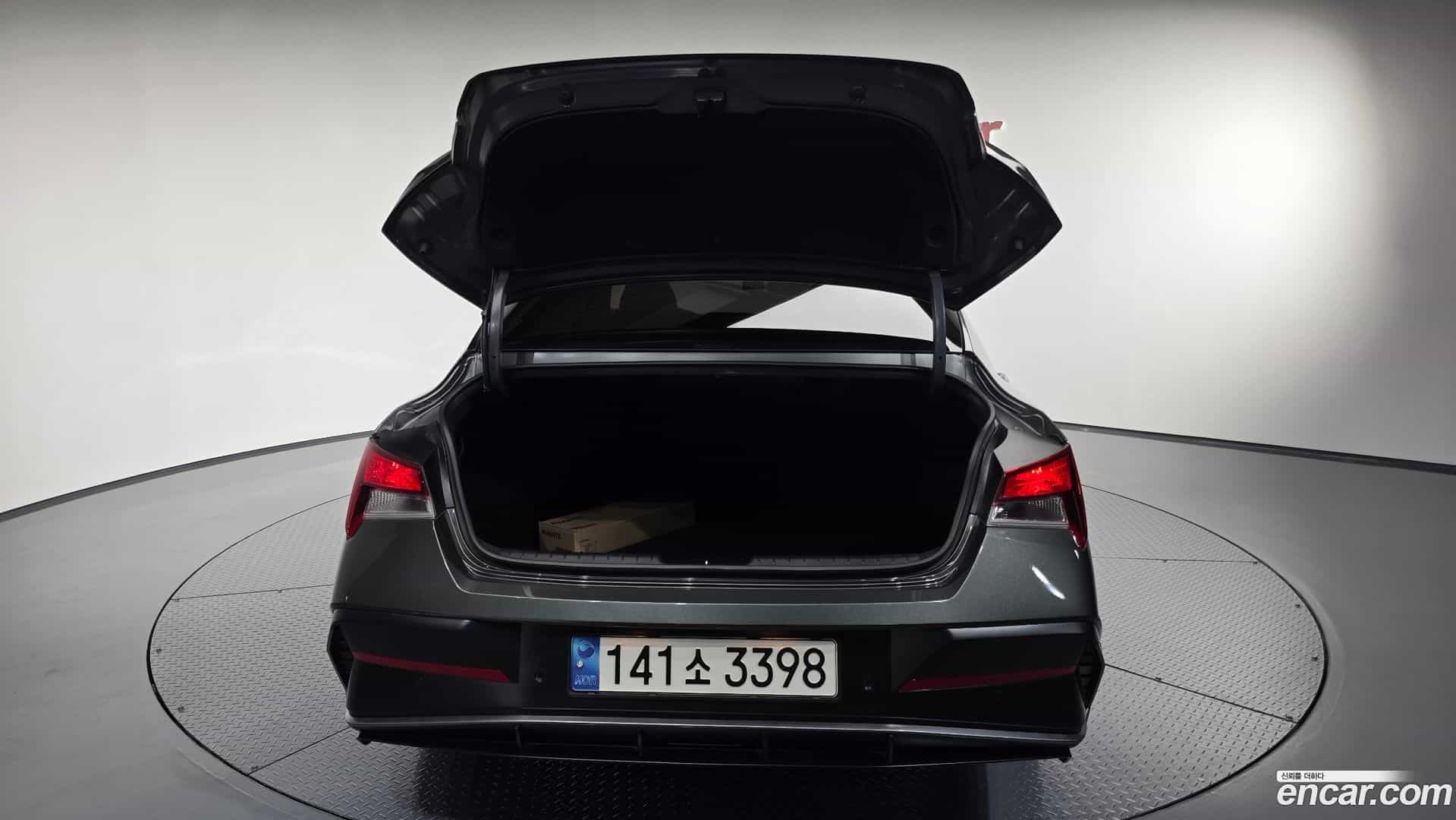 AVANTE Hyundai 2023.4-OPTION-043