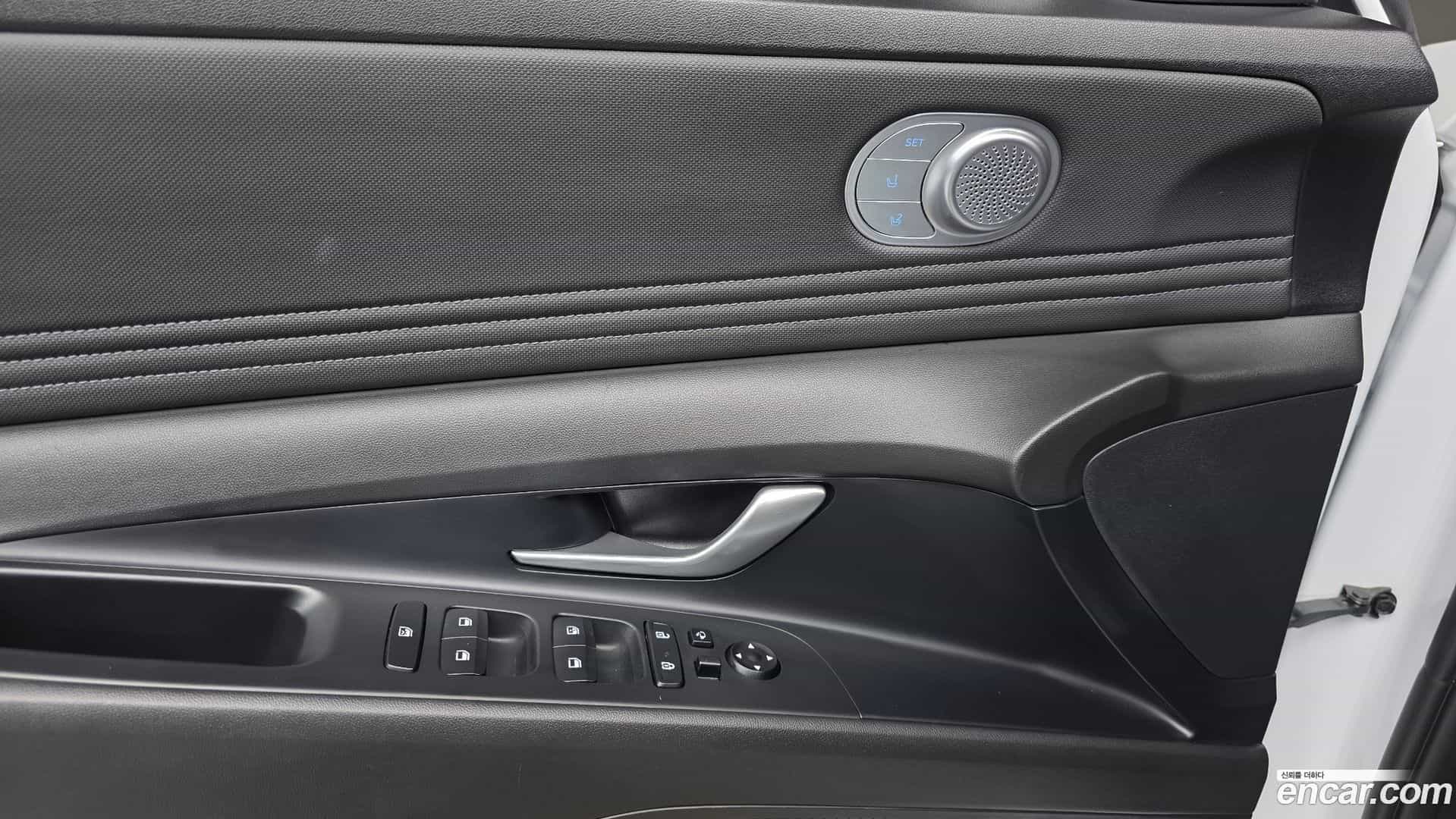 AVANTE Hyundai 2022.4-OPTION-015