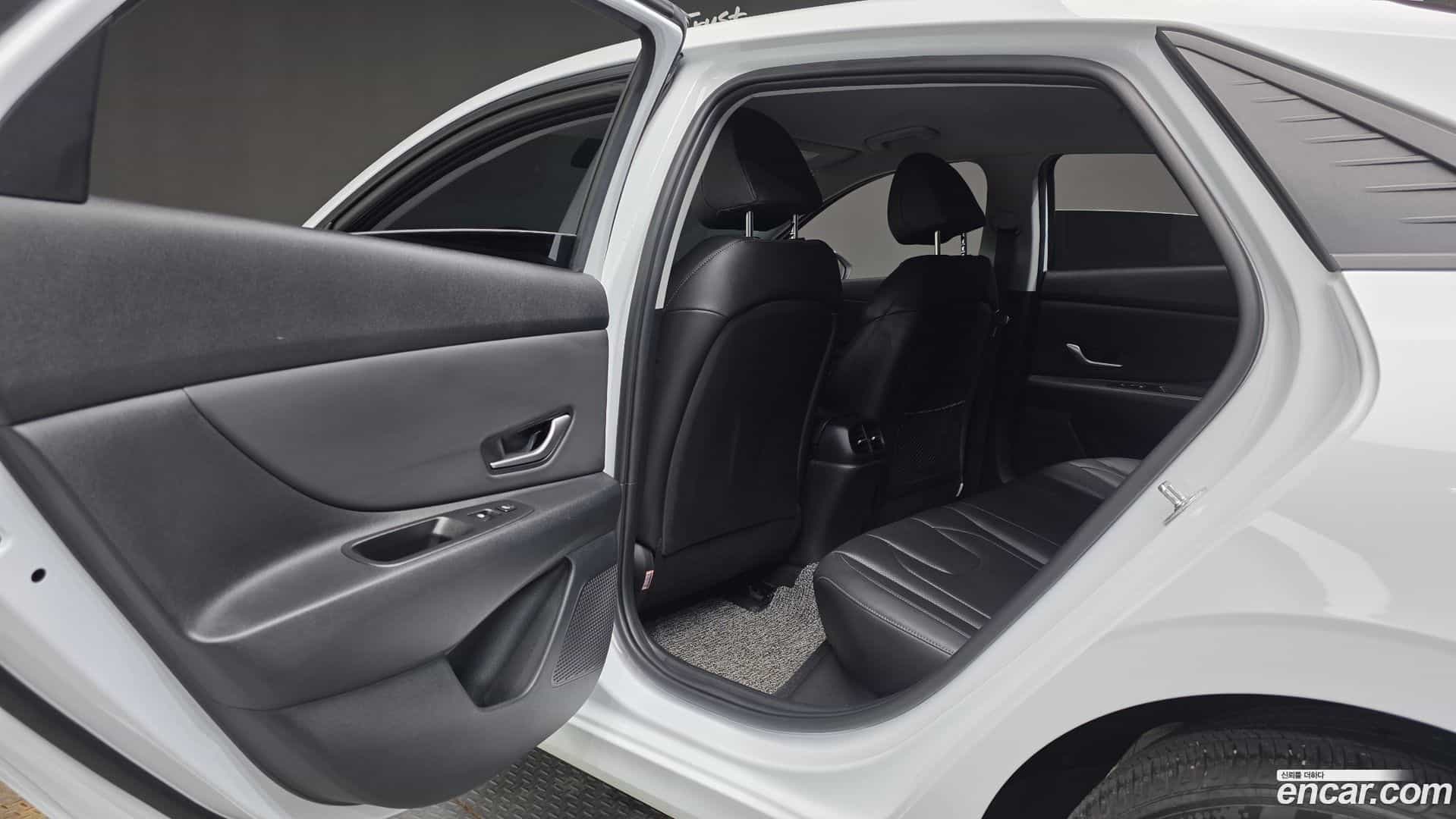 AVANTE Hyundai 2022.4-OPTION-020