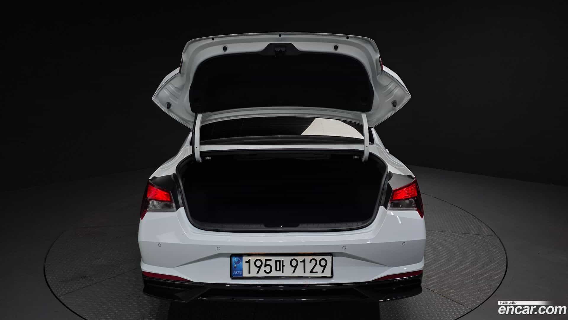 AVANTE Hyundai 2022.4-OPTION-023