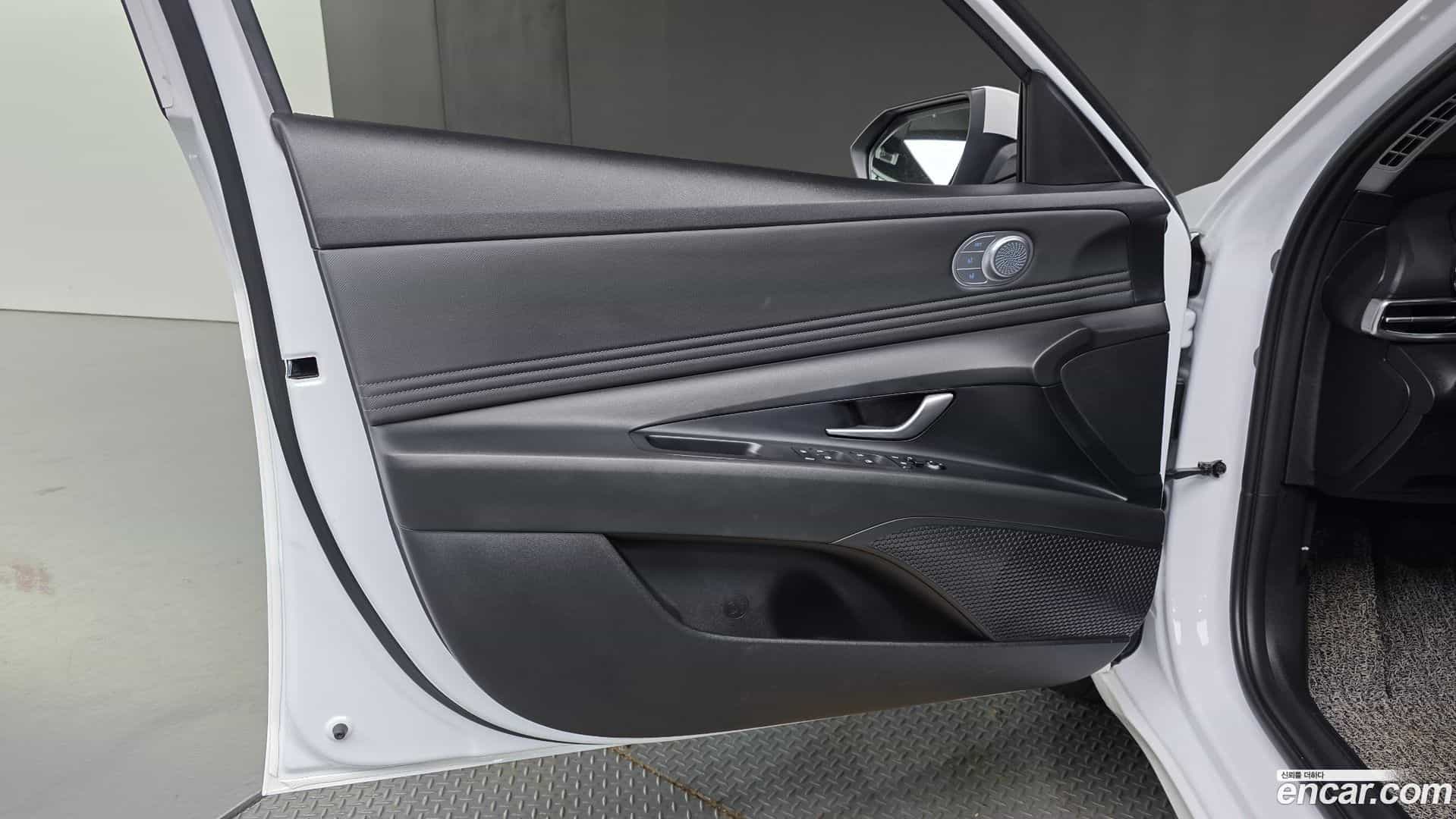 AVANTE Hyundai 2022.4-INNER-034