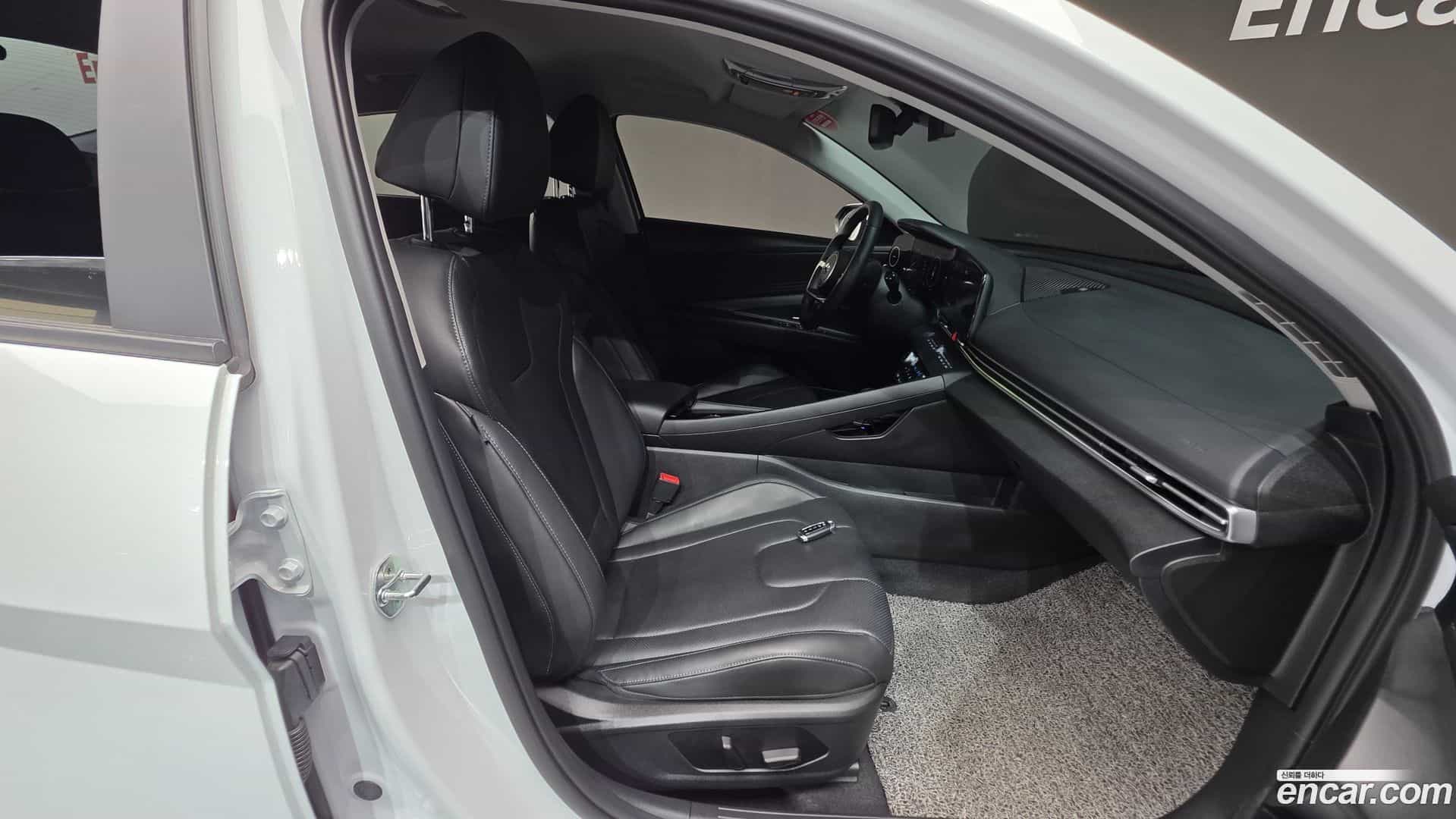 AVANTE Hyundai 2022.4-INNER-036