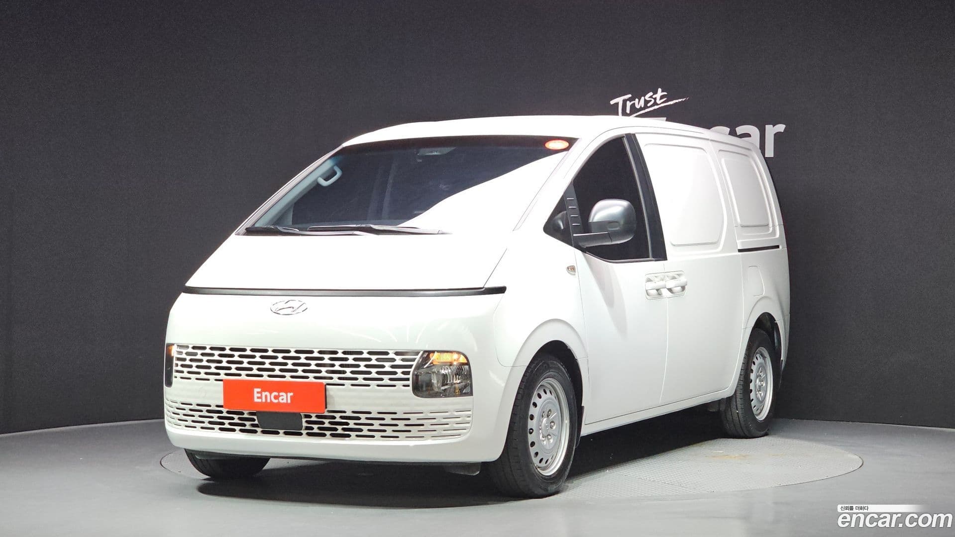 Main__Slider__Photo:Staria Hyundai 2022.7-0
