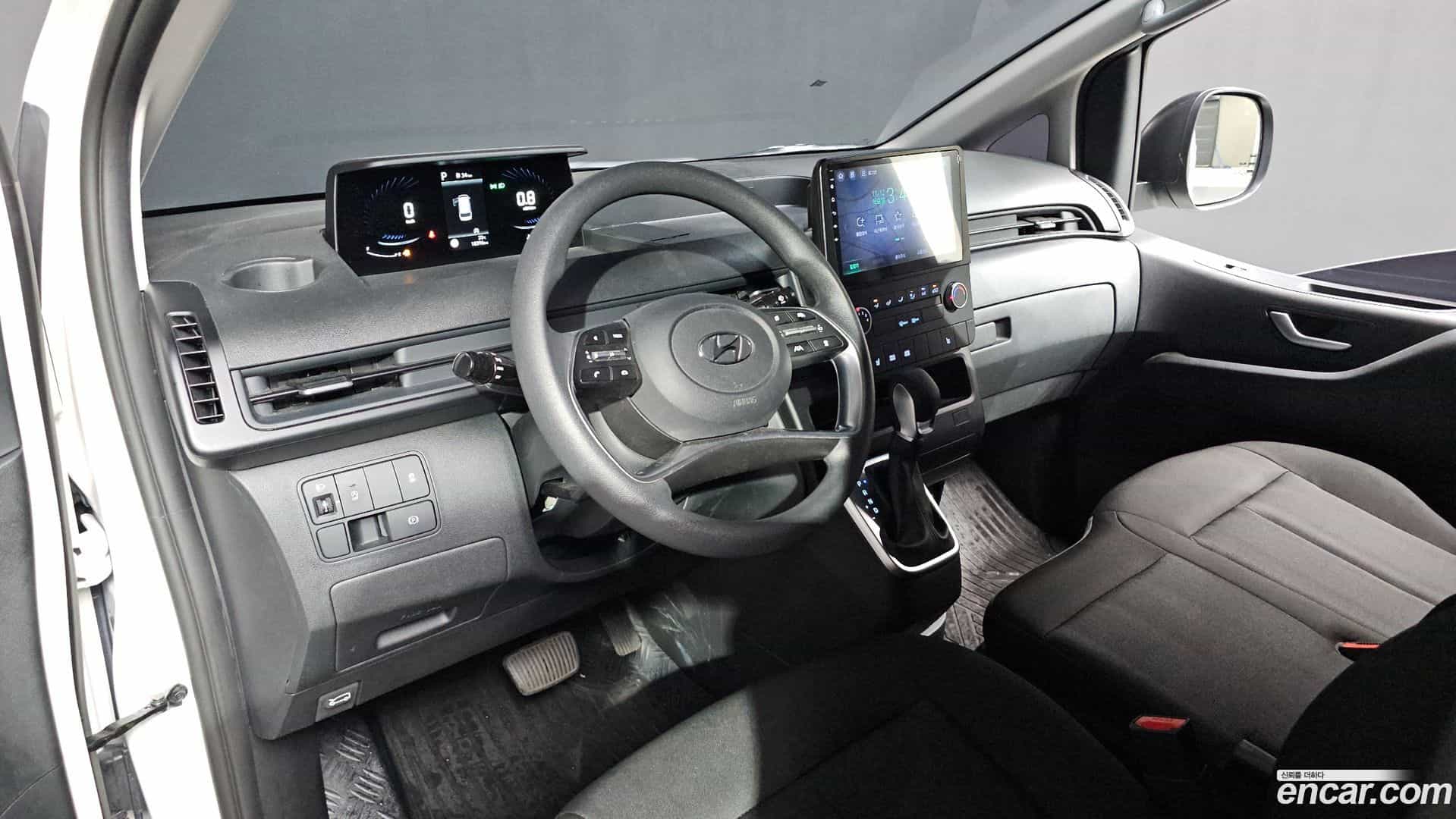 Staria Hyundai 2022.7-INNER-007