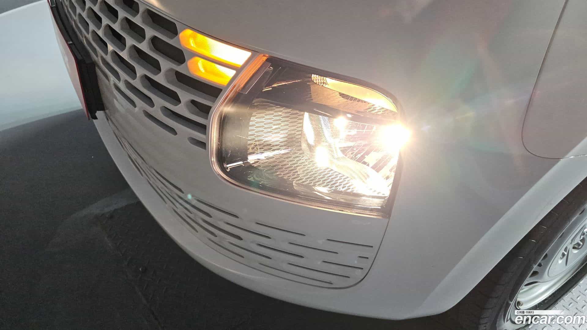 Staria Hyundai 2022.7-OUTER-032