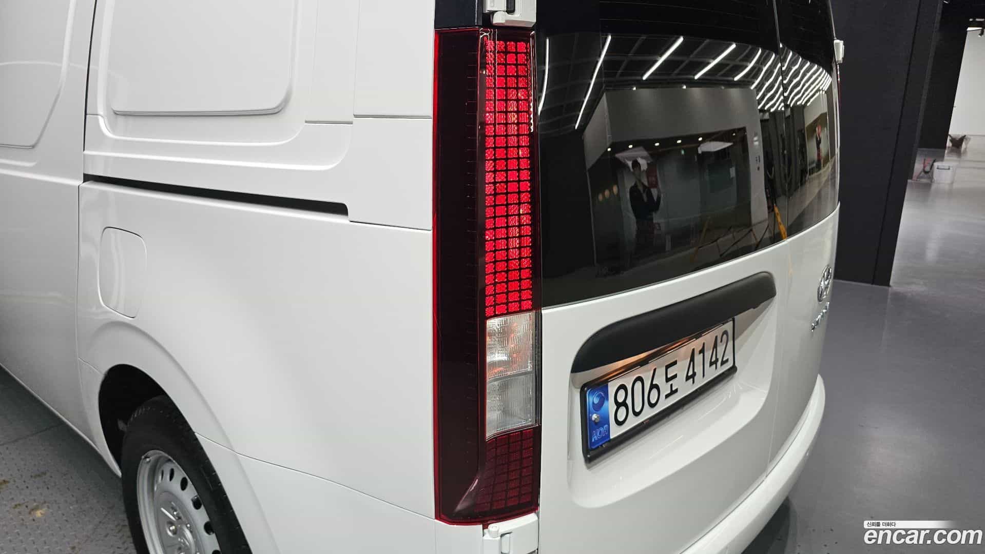 Staria Hyundai 2022.7-OUTER-033