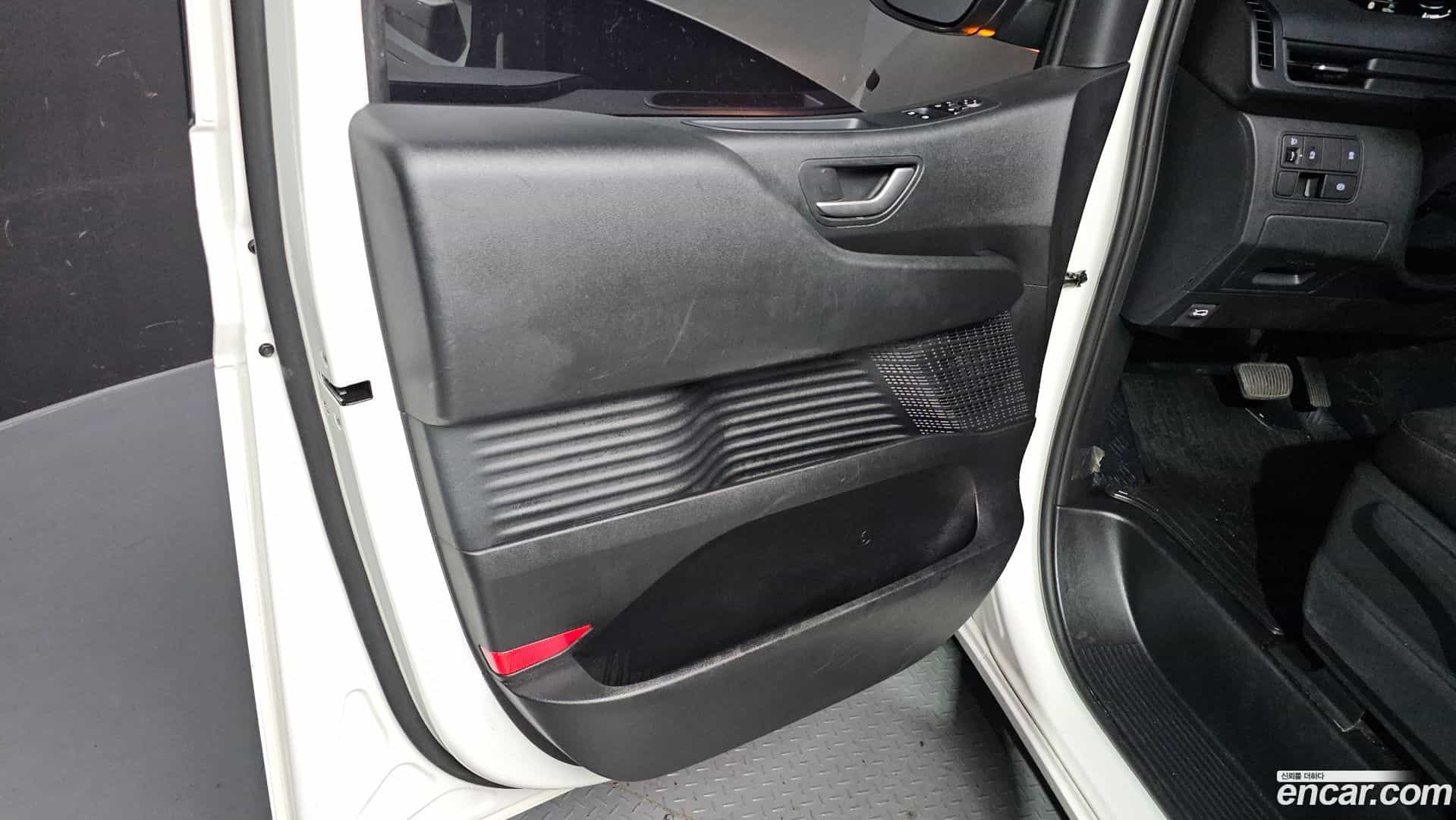 Staria Hyundai 2022.7-INNER-034