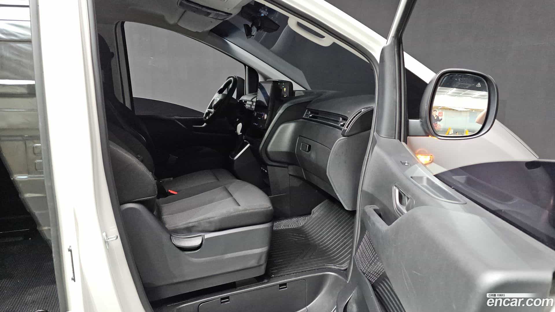 Staria Hyundai 2022.7-INNER-036