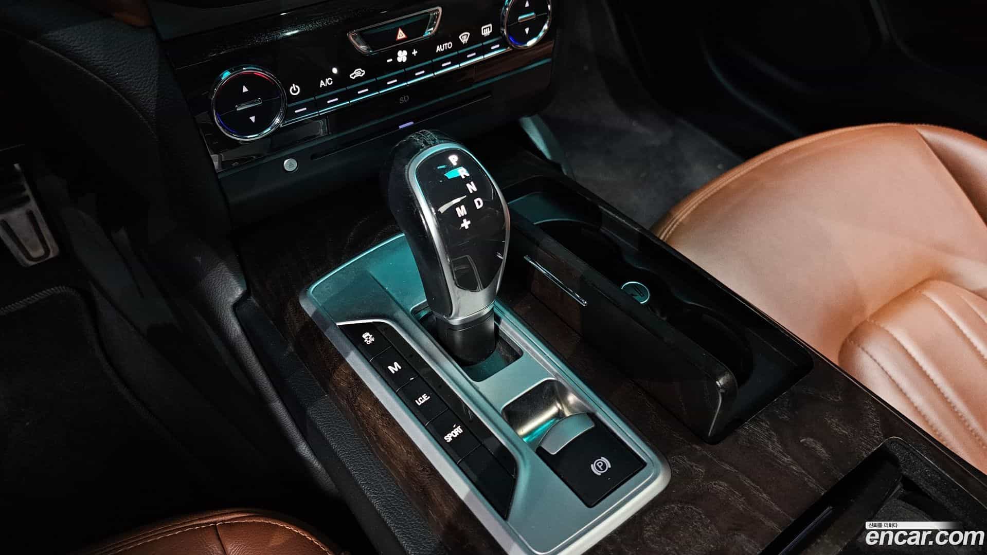 Ghibli Maserati 2015.10-INNER-009