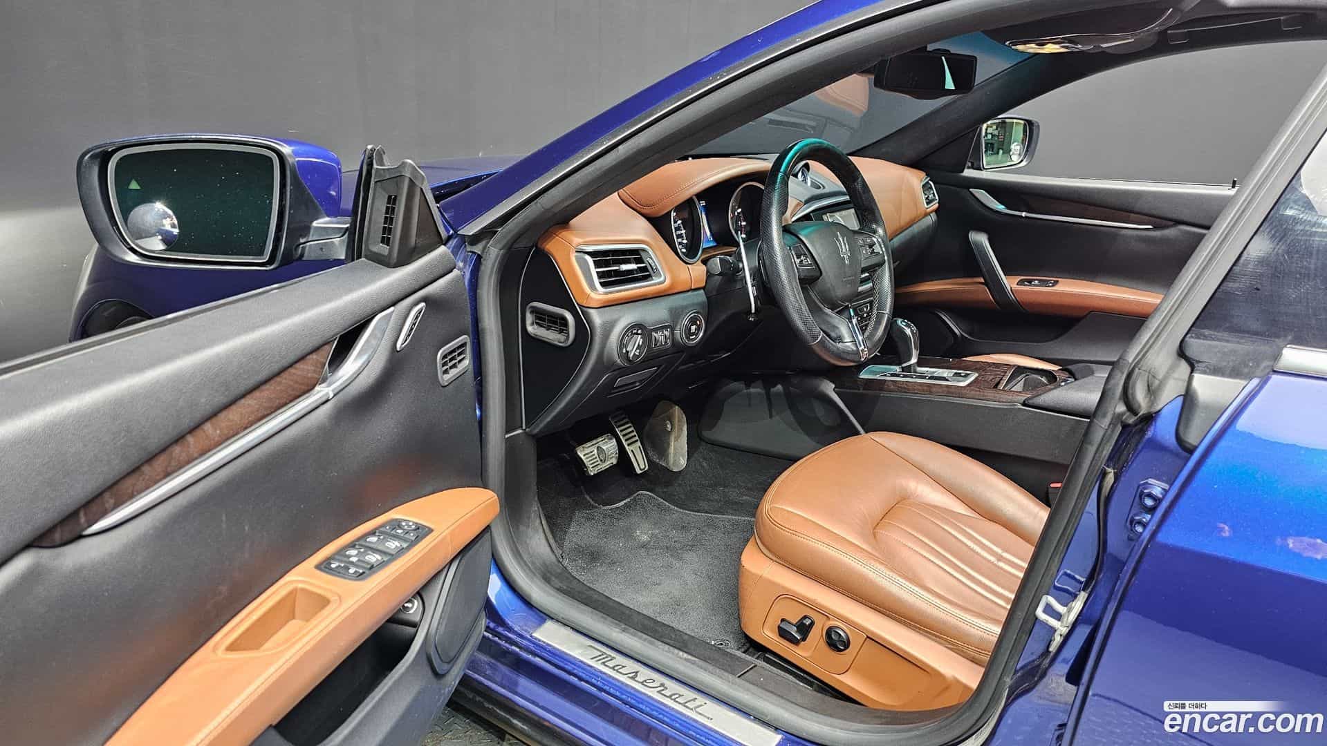 Ghibli Maserati 2015.10-INNER-010