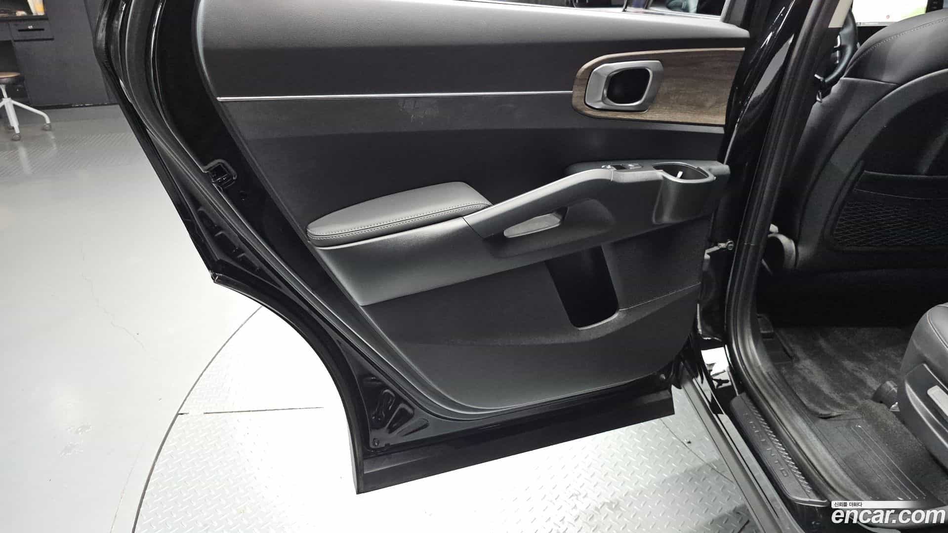 Sorento Kia 2022.2-INNER-035