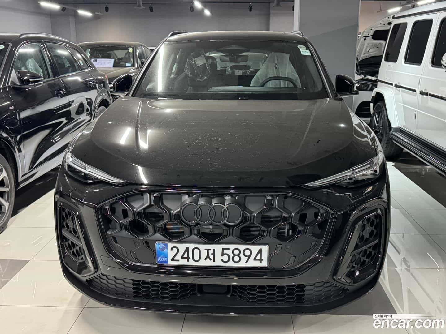 Q5 Audi 2025.11-OUTER-001