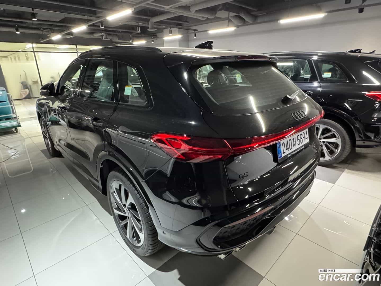 Q5 Audi 2025.11-OUTER-003