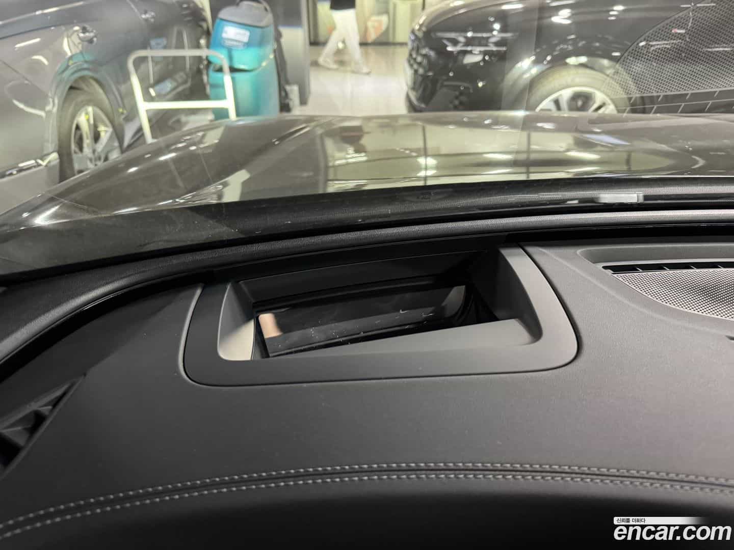 Q5 Audi 2025.11-INNER-008