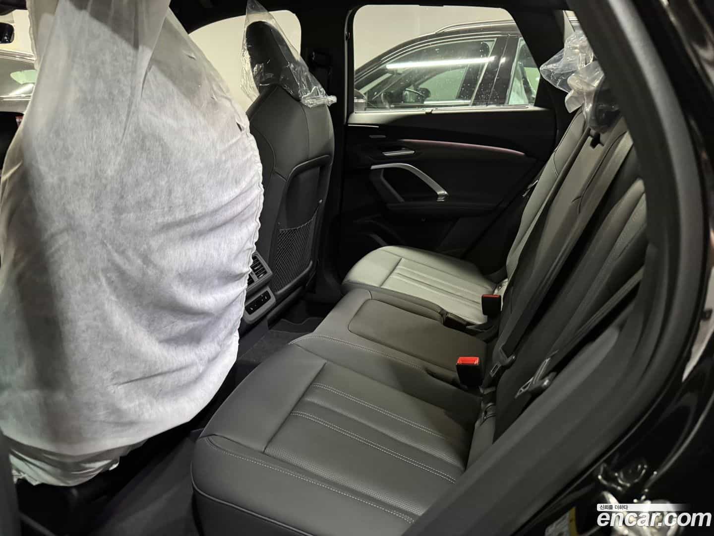 Q5 Audi 2025.11-OPTION-017
