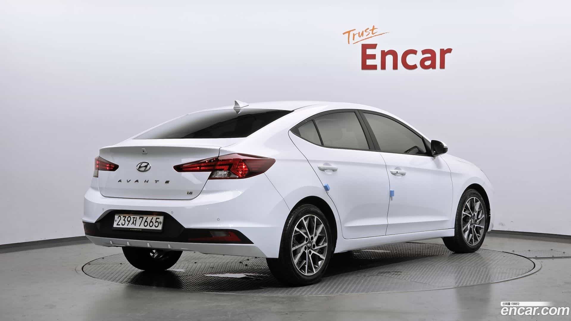 AVANTE Hyundai 2019.8-OUTER-002
