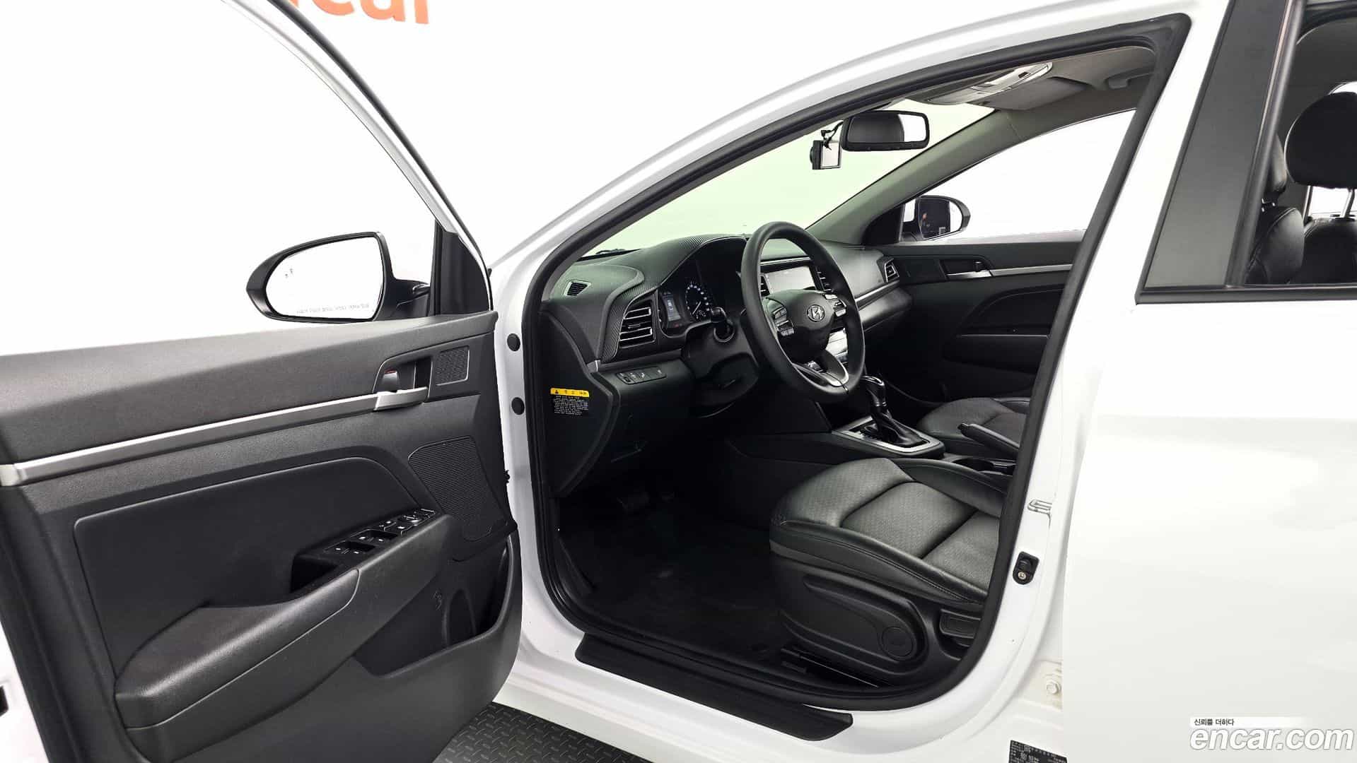 AVANTE Hyundai 2019.8-INNER-010