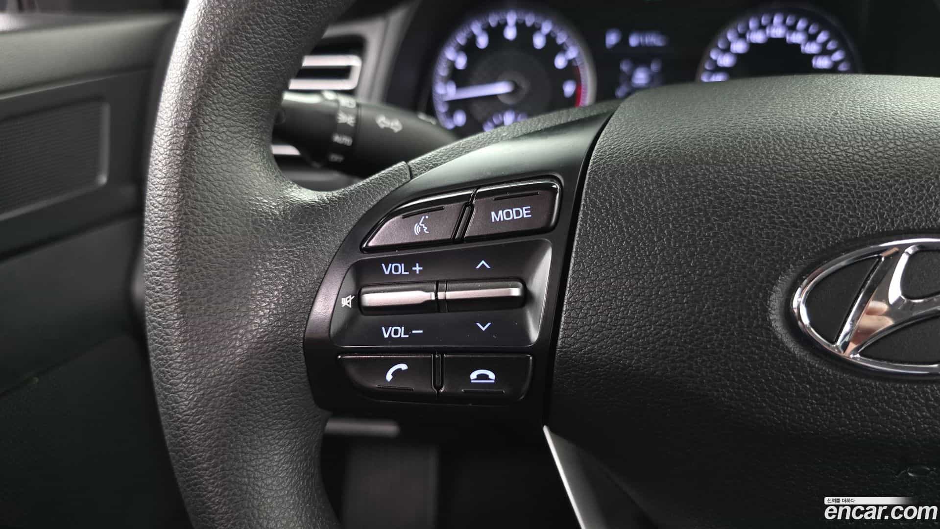 AVANTE Hyundai 2019.8-OPTION-022