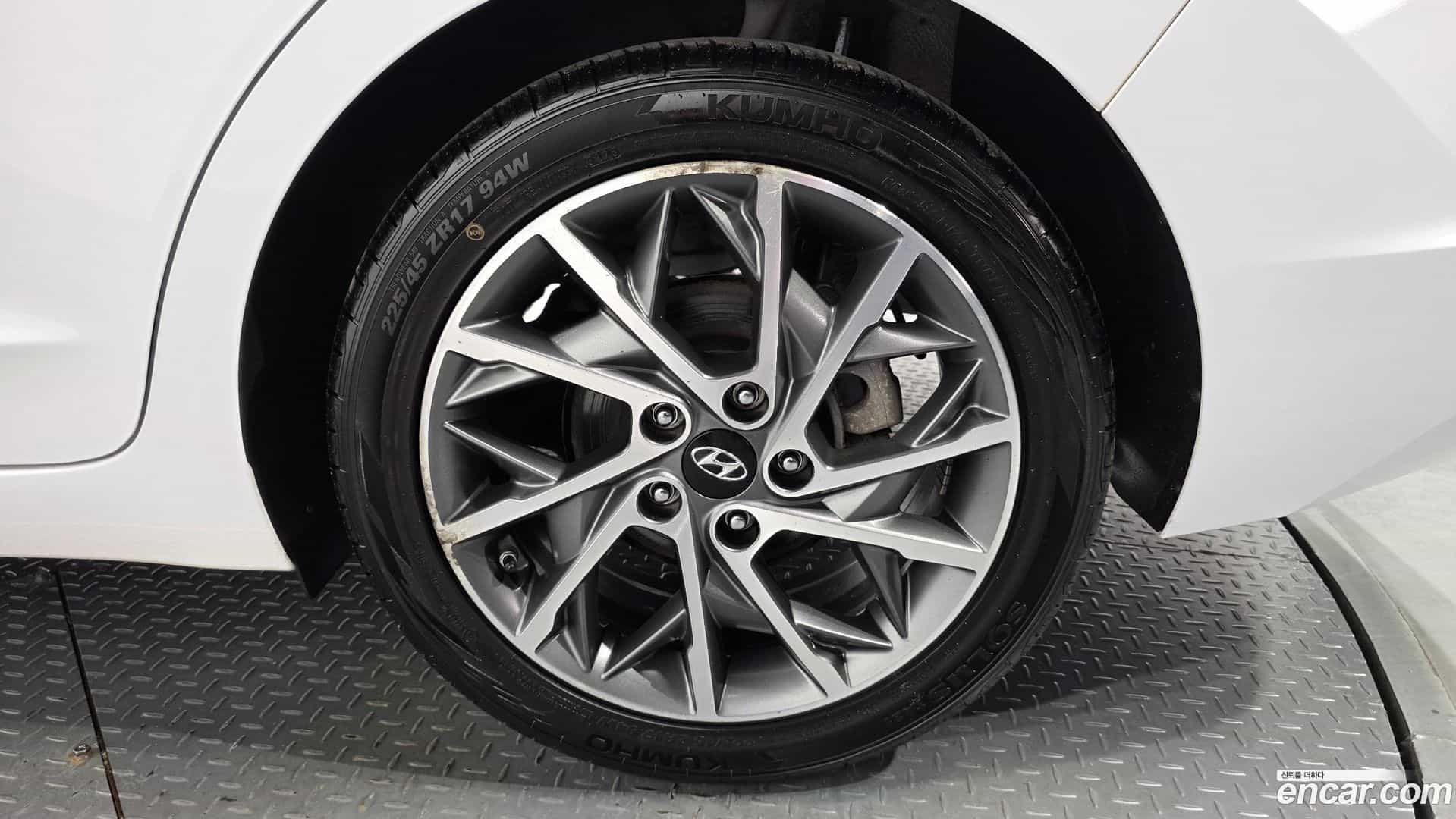 AVANTE Hyundai 2019.8-OUTER-031
