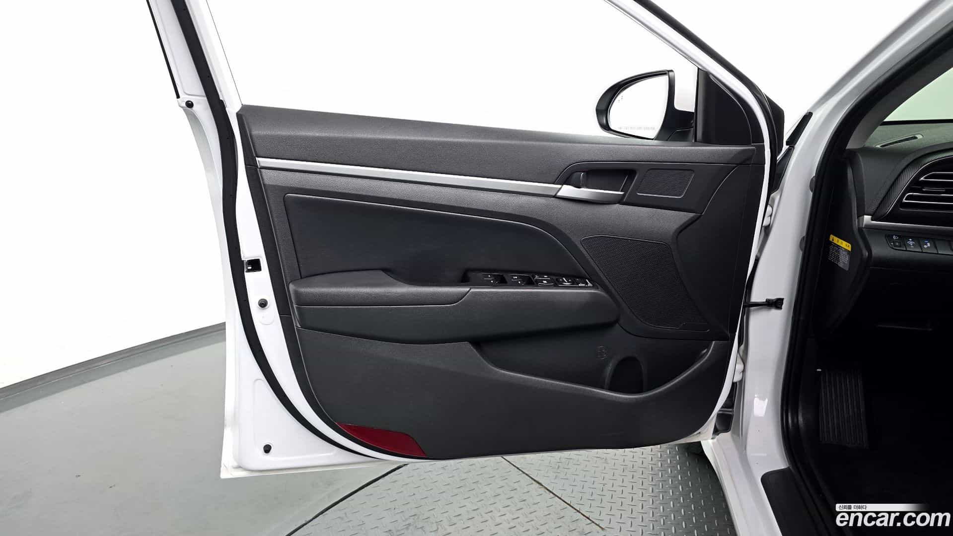 AVANTE Hyundai 2019.8-INNER-034